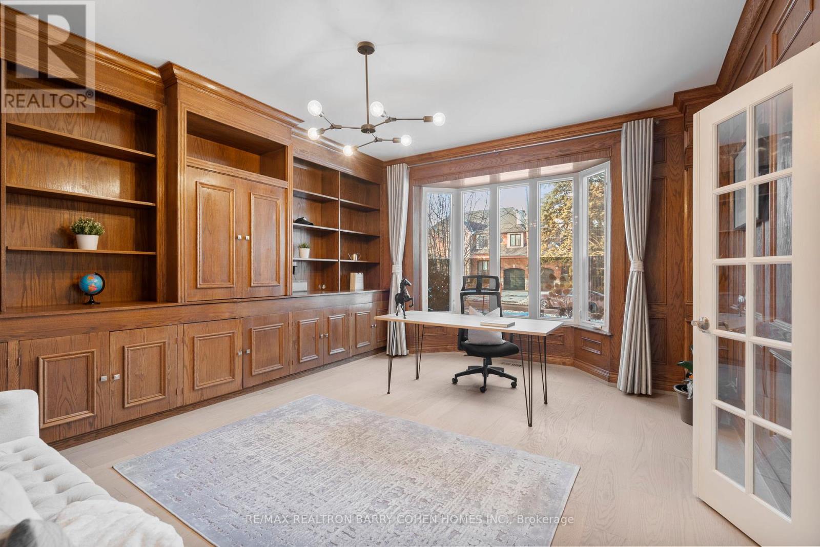 151 Highland Crescent, Toronto (Bridle Path-Sunnybrook-York Mills), Ontario  M2L 1H2 - Photo 8 - C12413744