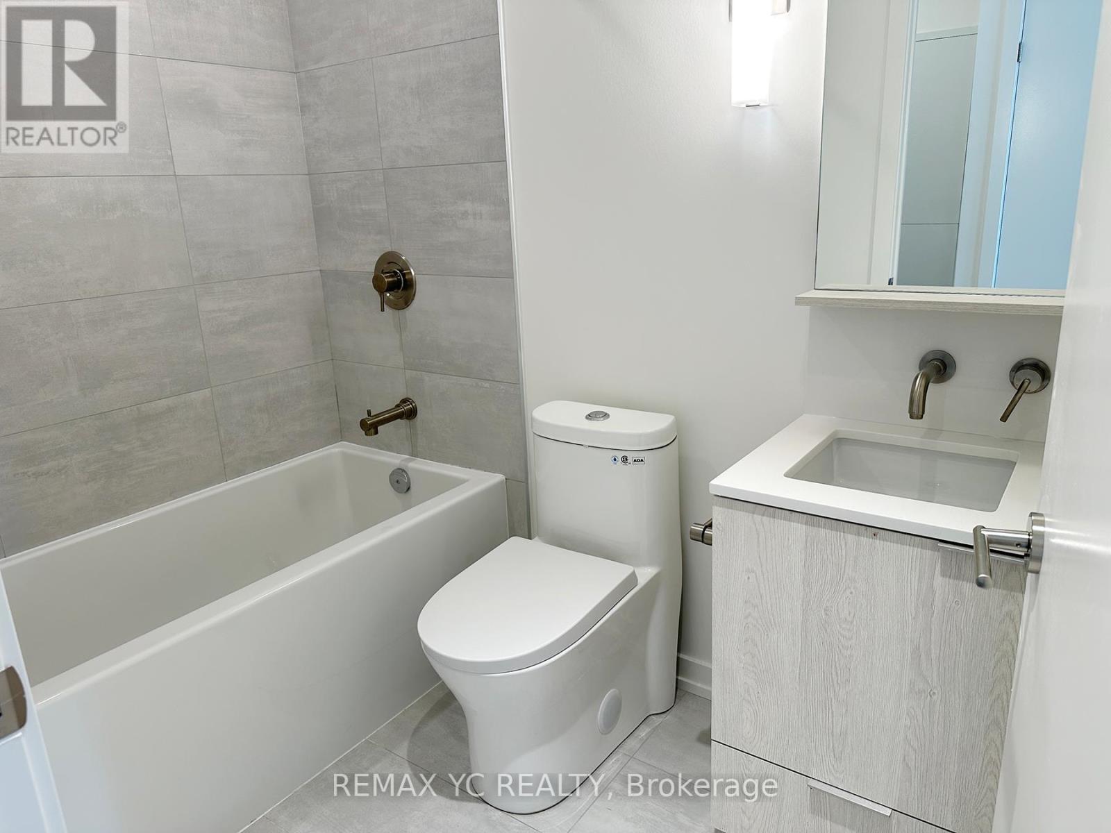 1411 - 110 Broadway Avenue, Toronto, Ontario  M4P 1V7 - Photo 2 - C12503308