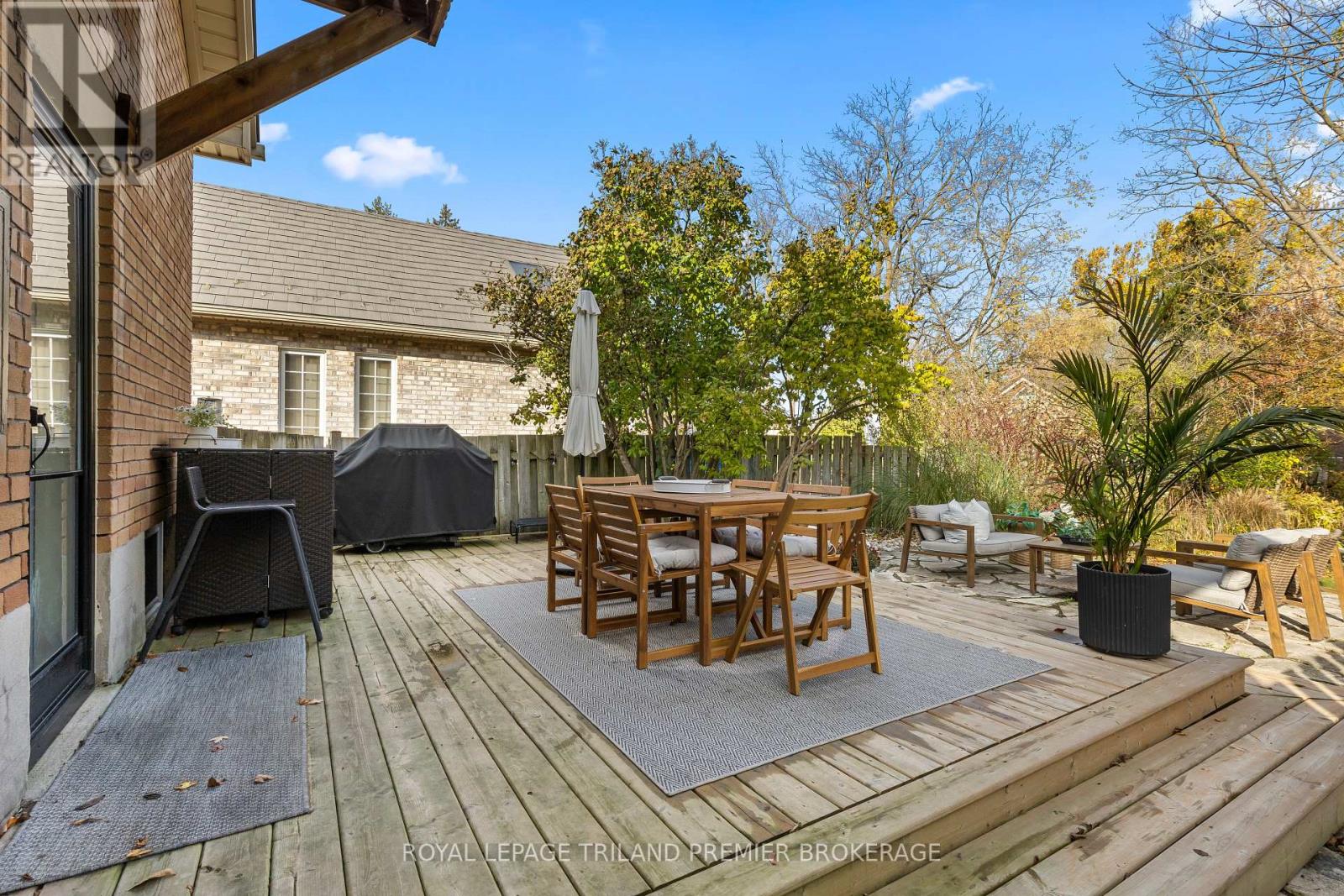 22 Briscoe Street E, London South, Ontario  N6C 1W9 - Photo 38 - X12504292