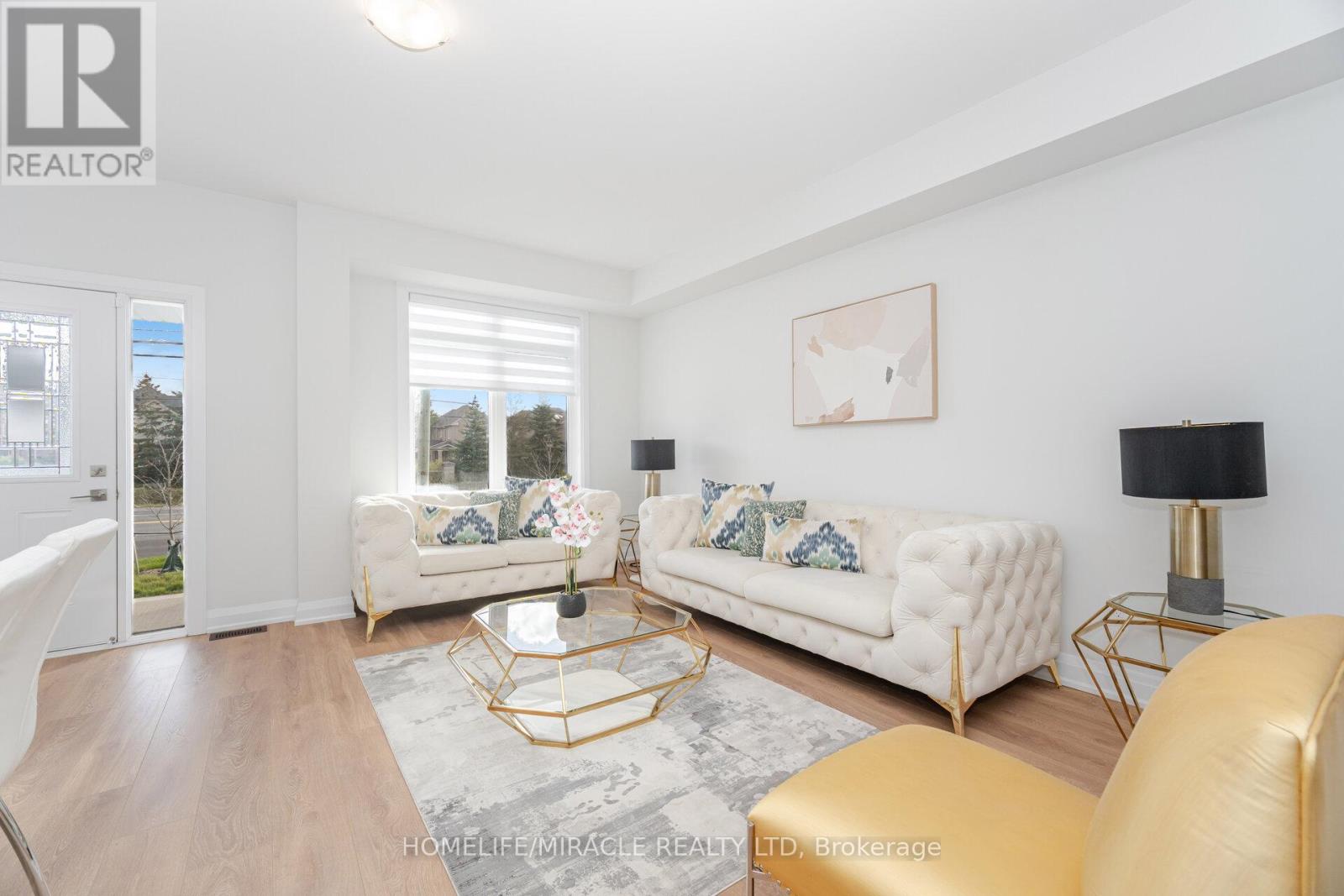 151 Seguin Street, Richmond Hill, Ontario  L4E 2Y9 - Photo 13 - N12493270