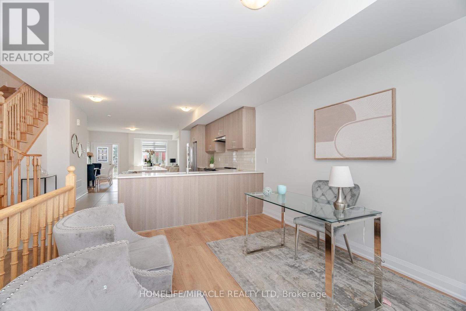 151 Seguin Street, Richmond Hill, Ontario  L4E 2Y9 - Photo 7 - N12493270