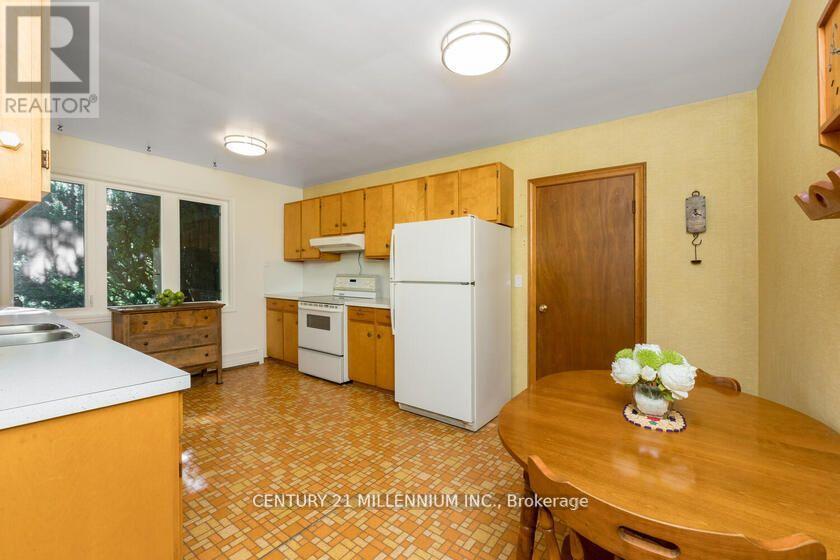 1264 Olde Base Line Road, Caledon, Ontario  L7C 0J1 - Photo 14 - W12219991