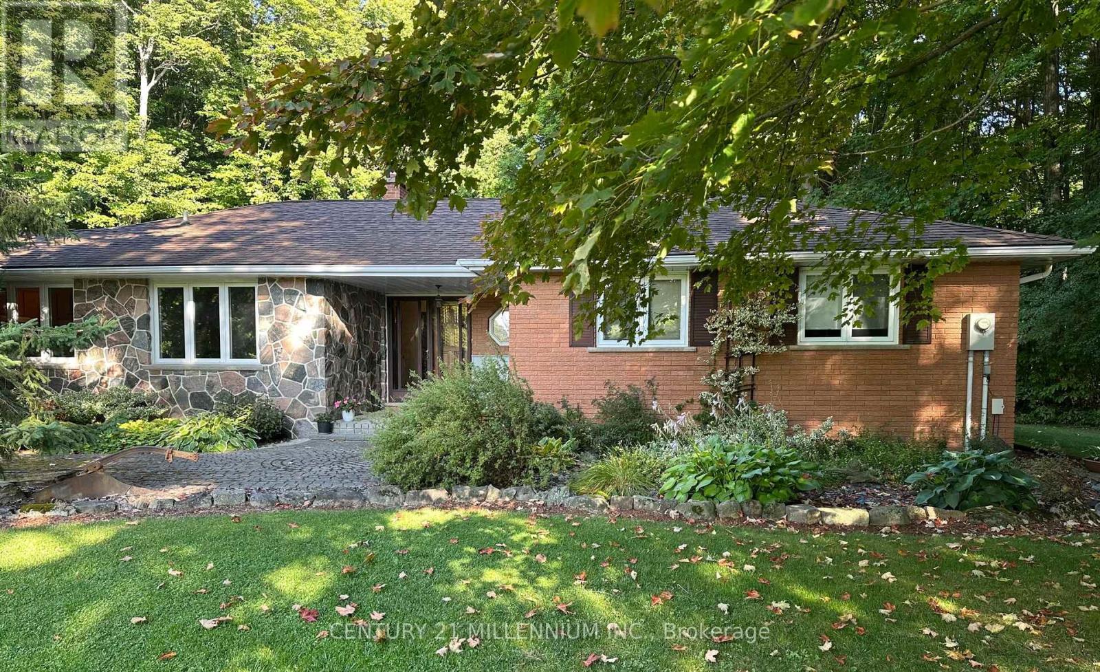 1264 Olde Base Line Road, Caledon, Ontario  L7C 0J1 - Photo 2 - W12219991