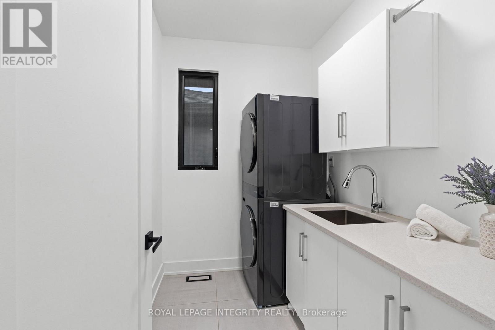 17 Lotta Avenue, Ottawa, Ontario  K2G 2A9 - Photo 28 - X12503502