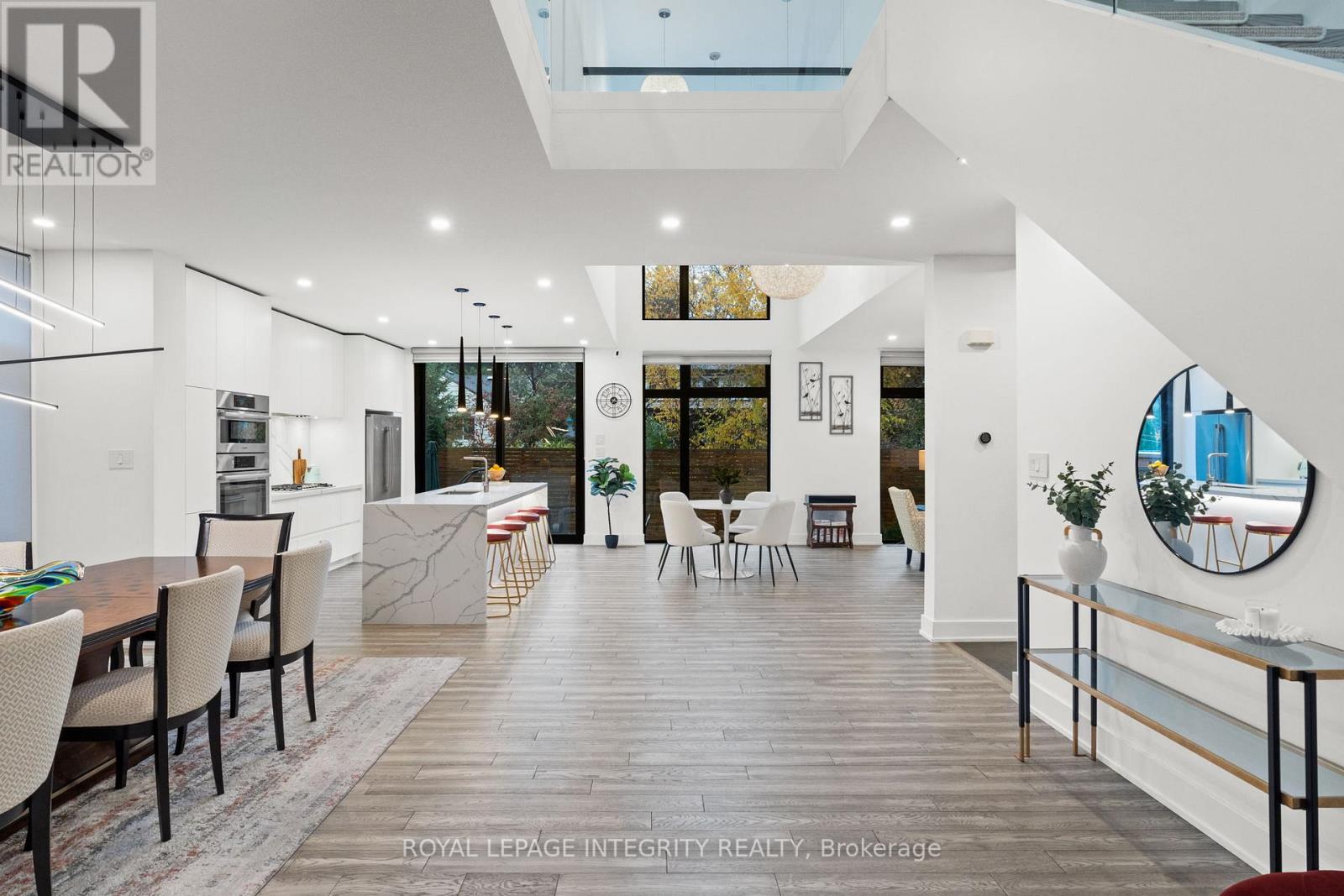 17 Lotta Avenue, Ottawa, Ontario  K2G 2A9 - Photo 7 - X12503502