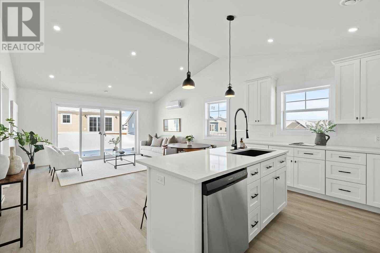 23 & 25 Loggie Drive, Summerside, Prince Edward Island  C1N 4J6 - Photo 4 - 202527185