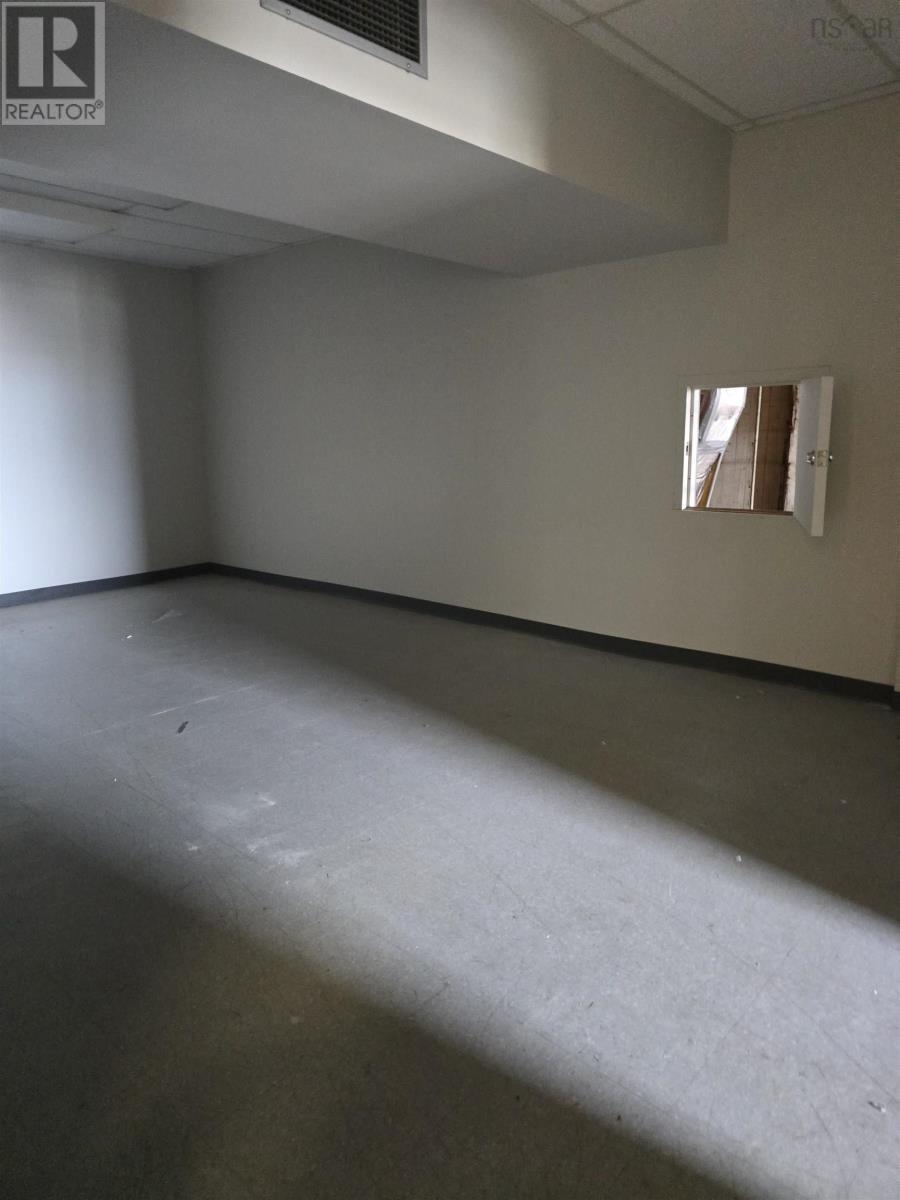 183 Main Street, Liverpool, Nova Scotia  B0T 1K0 - Photo 10 - 202508503