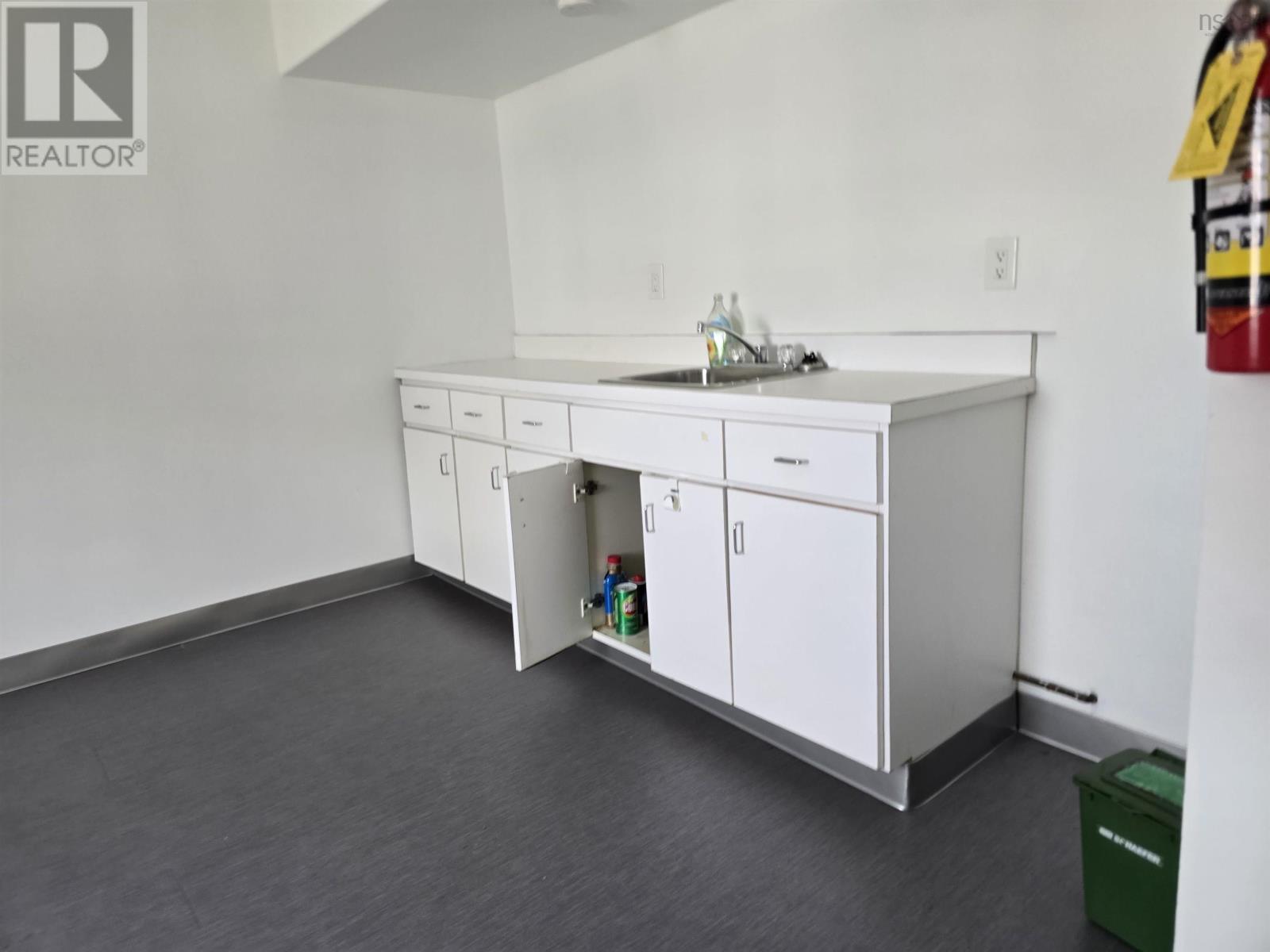 183 Main Street, Liverpool, Nova Scotia  B0T 1K0 - Photo 16 - 202508503