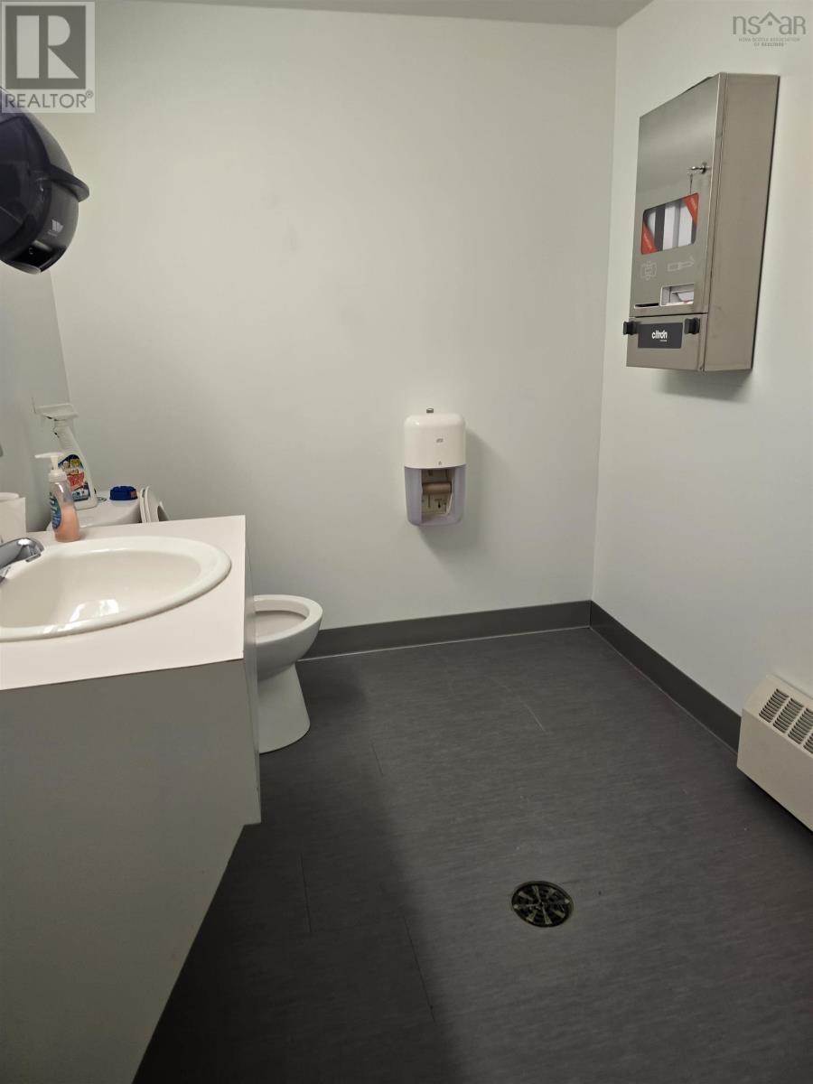 183 Main Street, Liverpool, Nova Scotia  B0T 1K0 - Photo 9 - 202508503