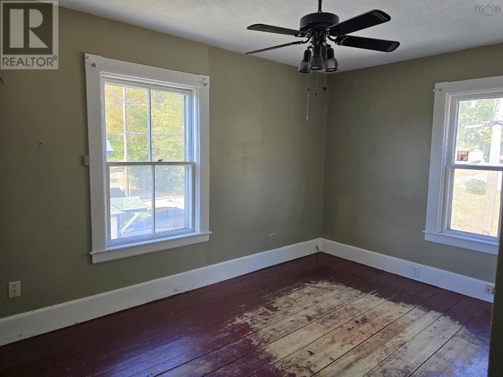 63 Elm Street, Bridgewater, Nova Scotia  B4V 2V5 - Photo 15 - 202512438