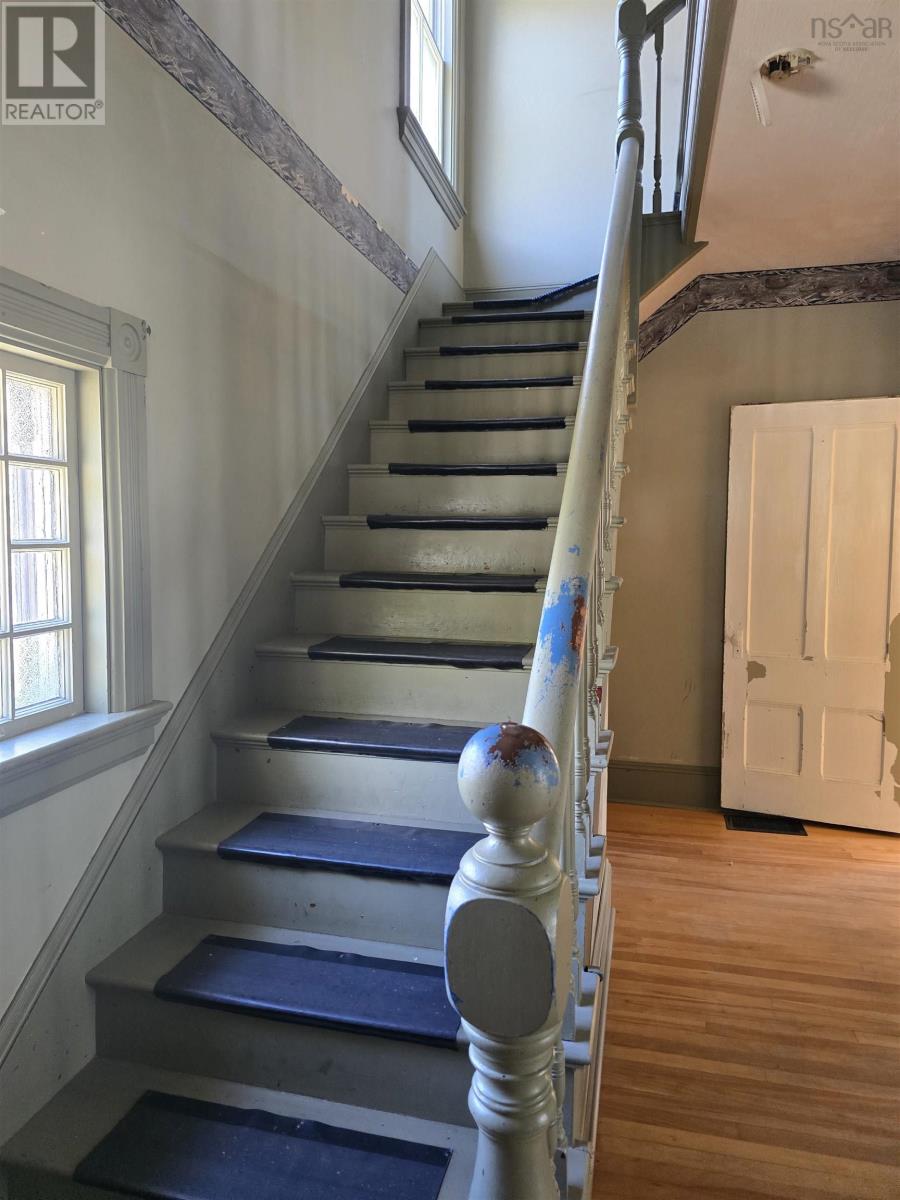 63 Elm Street, Bridgewater, Nova Scotia  B4V 2V5 - Photo 10 - 202512438