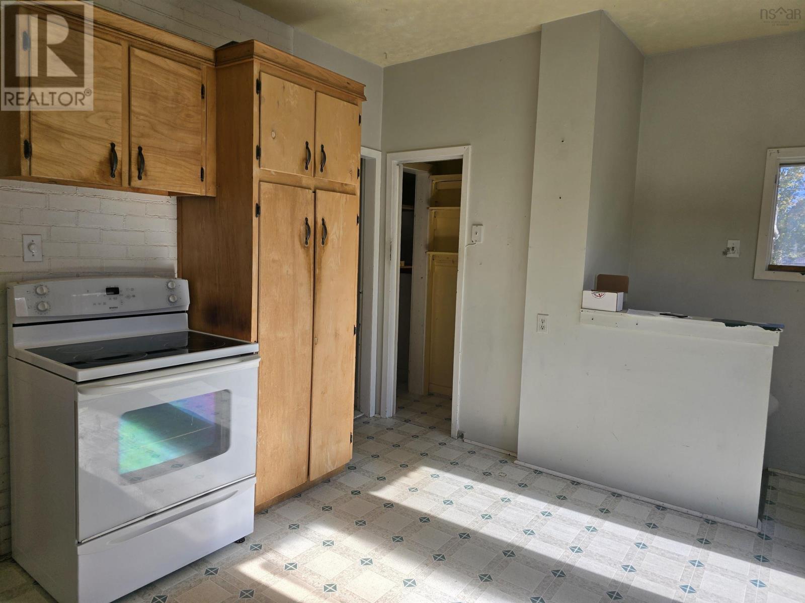 63 Elm Street, Bridgewater, Nova Scotia  B4V 2V5 - Photo 12 - 202512438