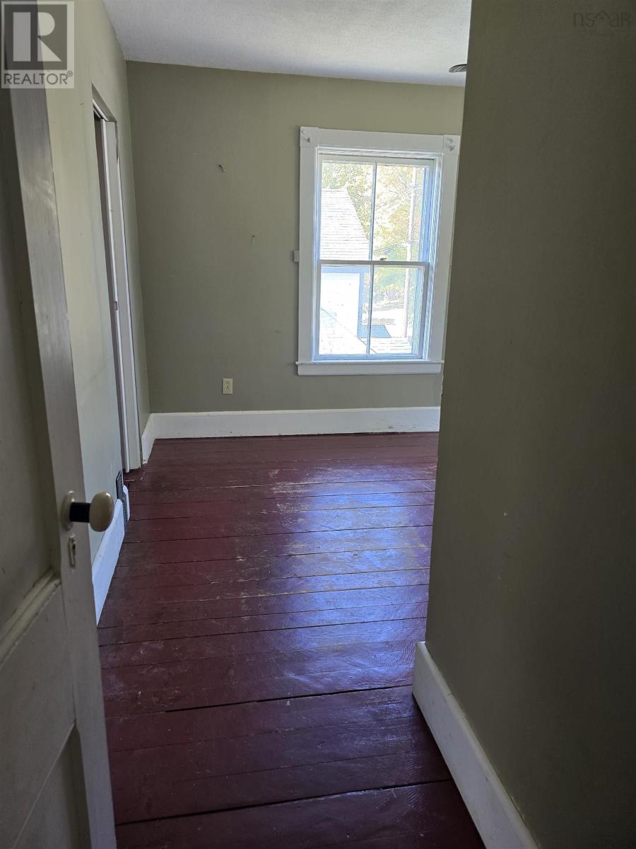 63 Elm Street, Bridgewater, Nova Scotia  B4V 2V5 - Photo 17 - 202512438