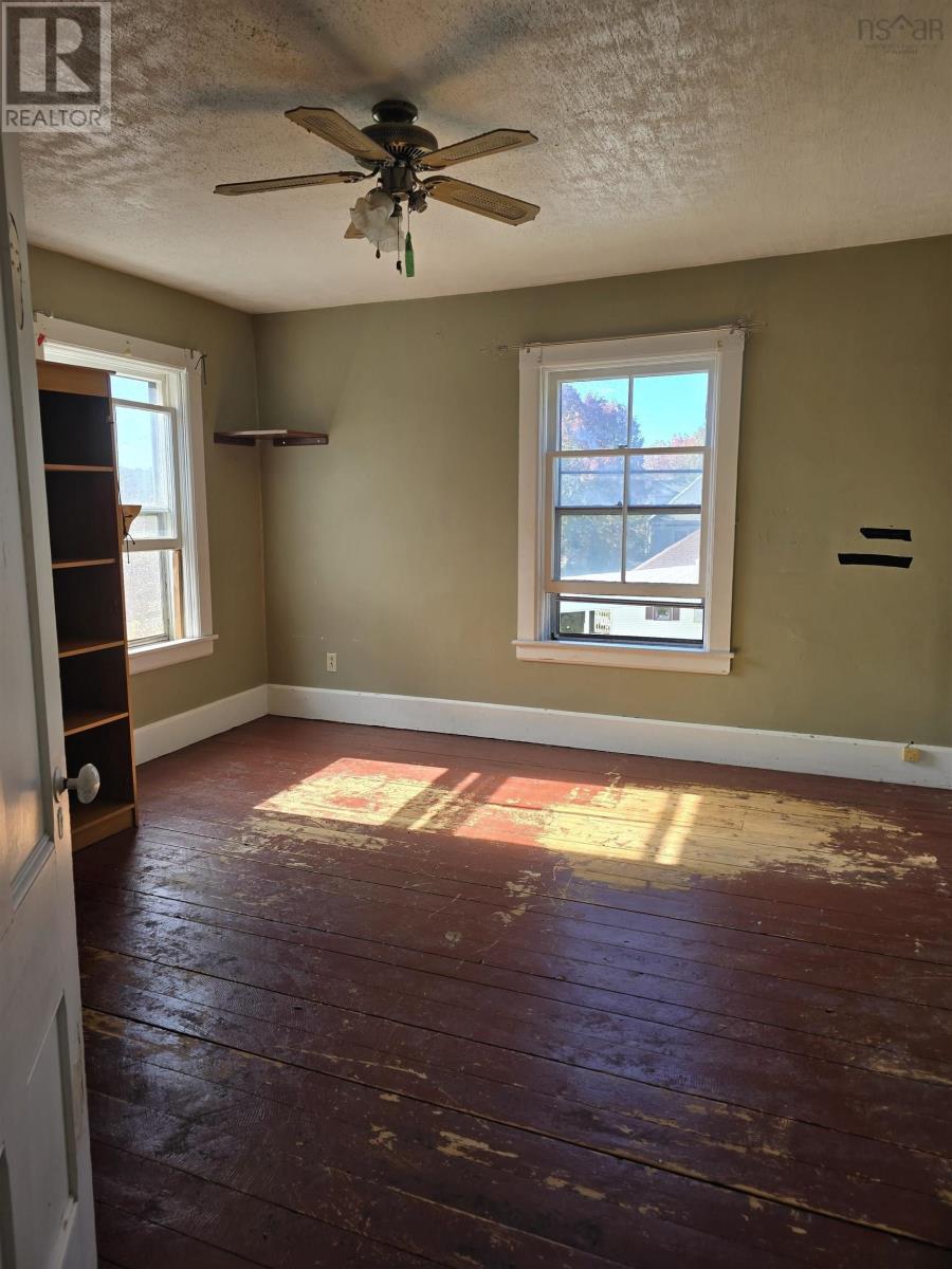 63 Elm Street, Bridgewater, Nova Scotia  B4V 2V5 - Photo 16 - 202512438