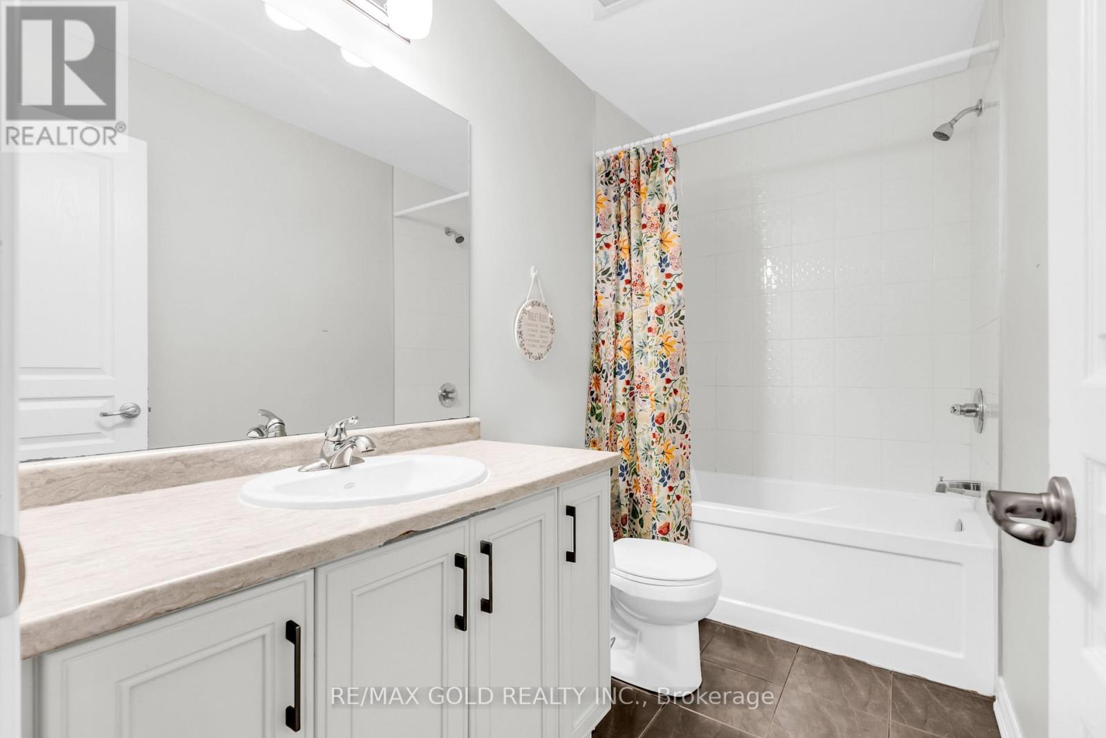 73 Severino Circle, West Lincoln, Ontario  L0R 2A0 - Photo 15 - X12434274