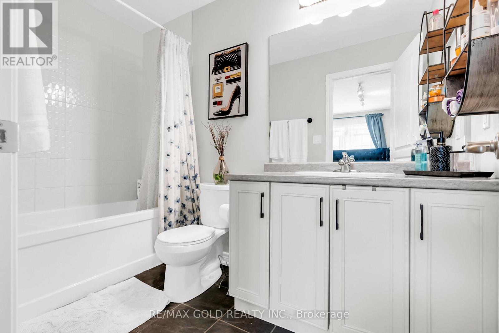 73 Severino Circle, West Lincoln, Ontario  L0R 2A0 - Photo 18 - X12434274