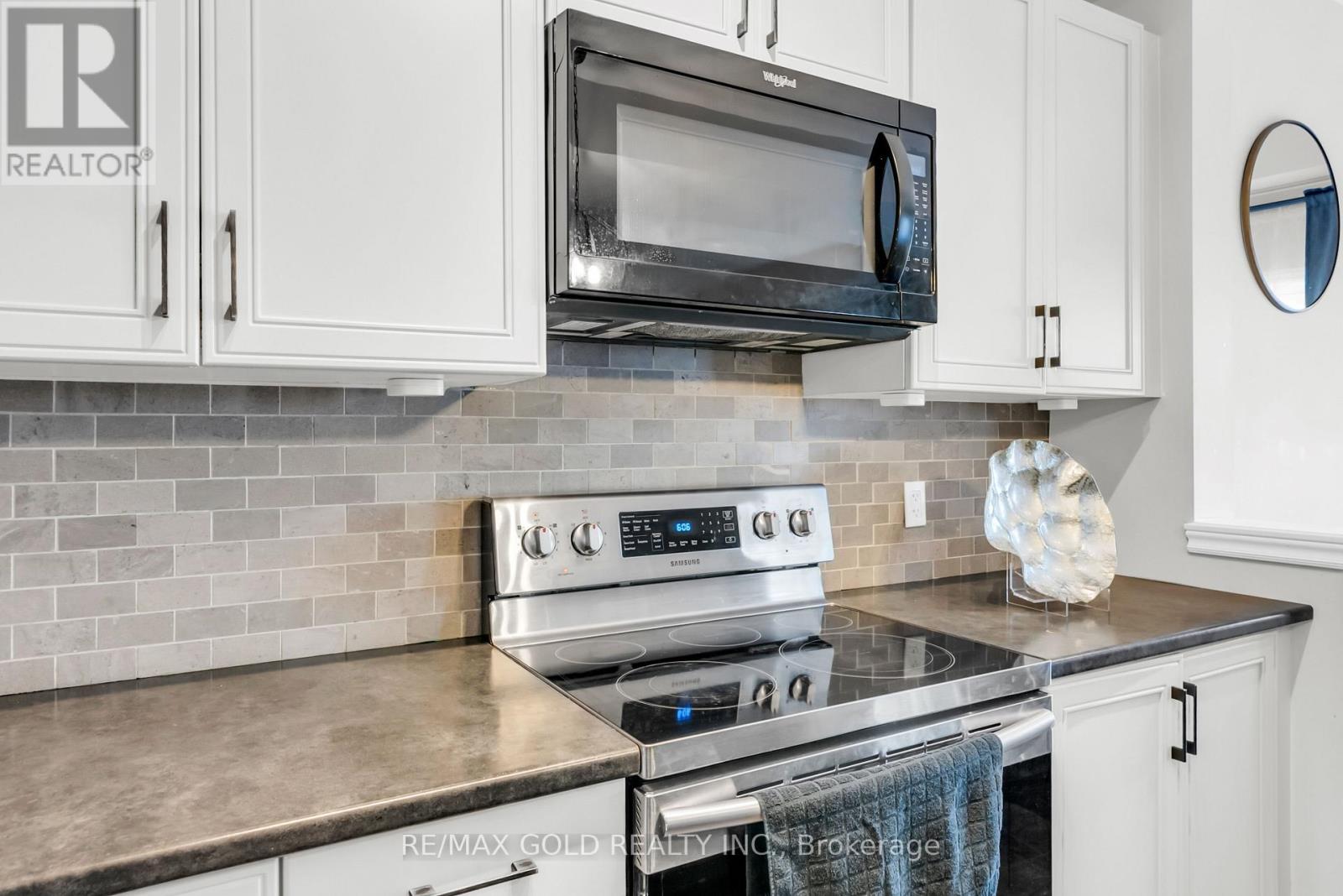 73 Severino Circle, West Lincoln, Ontario  L0R 2A0 - Photo 8 - X12434274