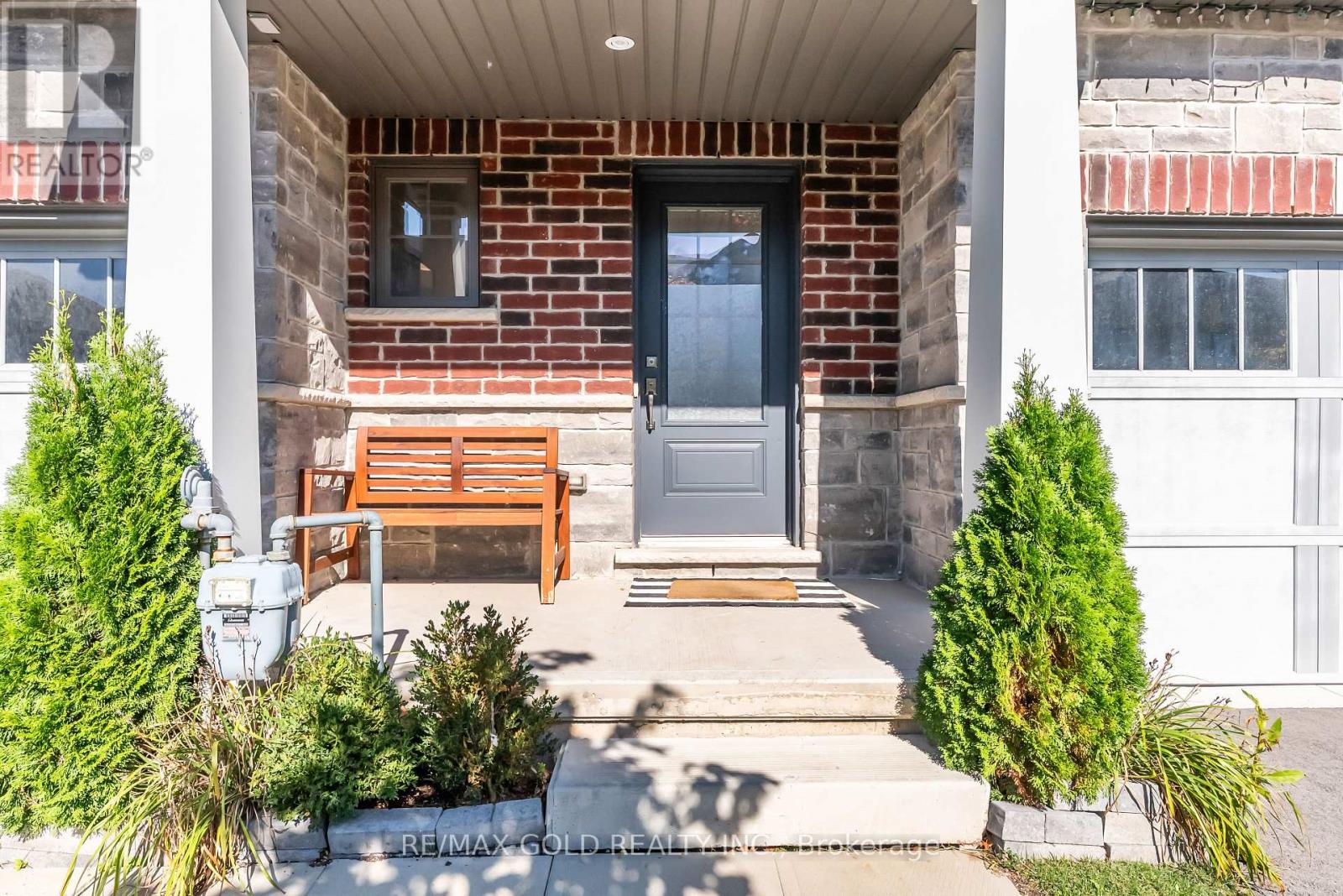 73 Severino Circle, West Lincoln, Ontario  L0R 2A0 - Photo 4 - X12434274