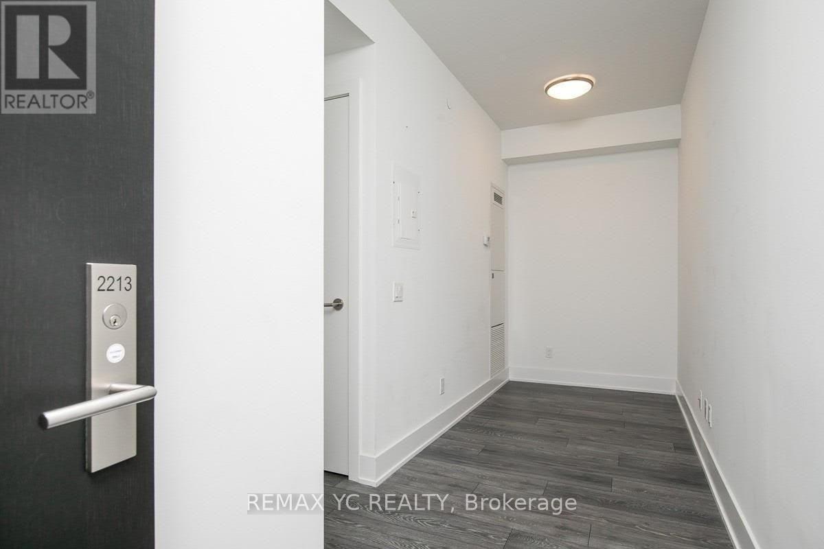 2213 - 403 Church Street, Toronto, Ontario  M4Y 0C9 - Photo 3 - C12504246