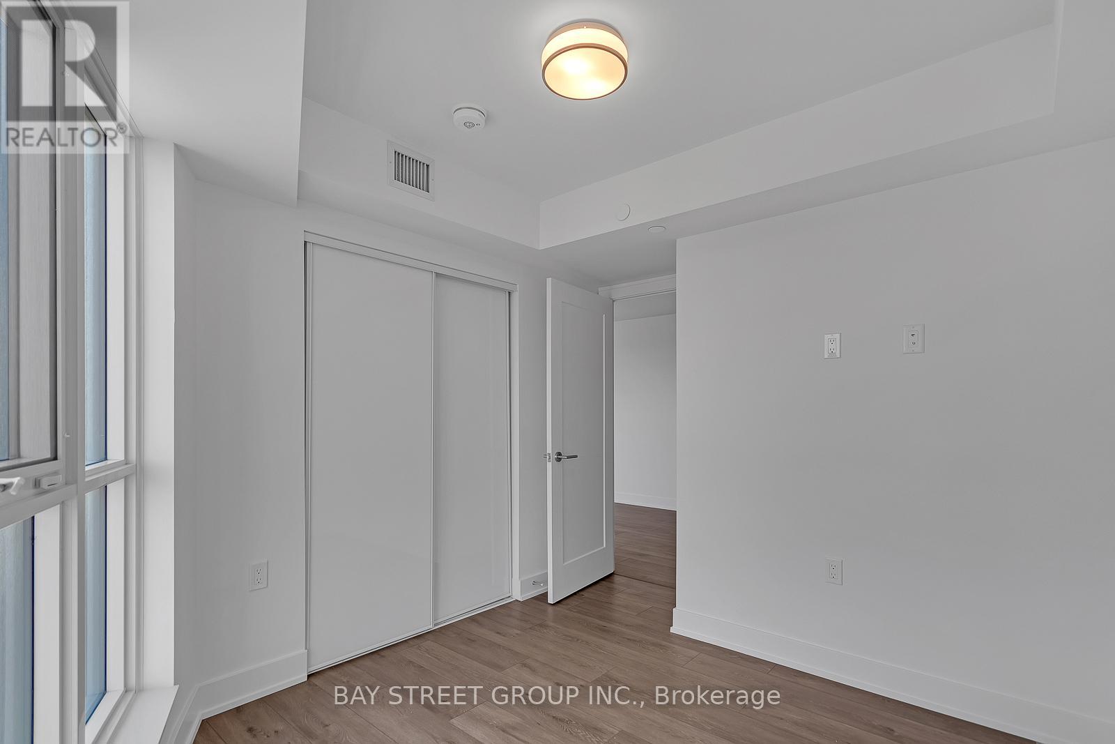 1717 - 585 Bloor Street E, Toronto, Ontario  M4W 0B3 - Photo 8 - C12504260