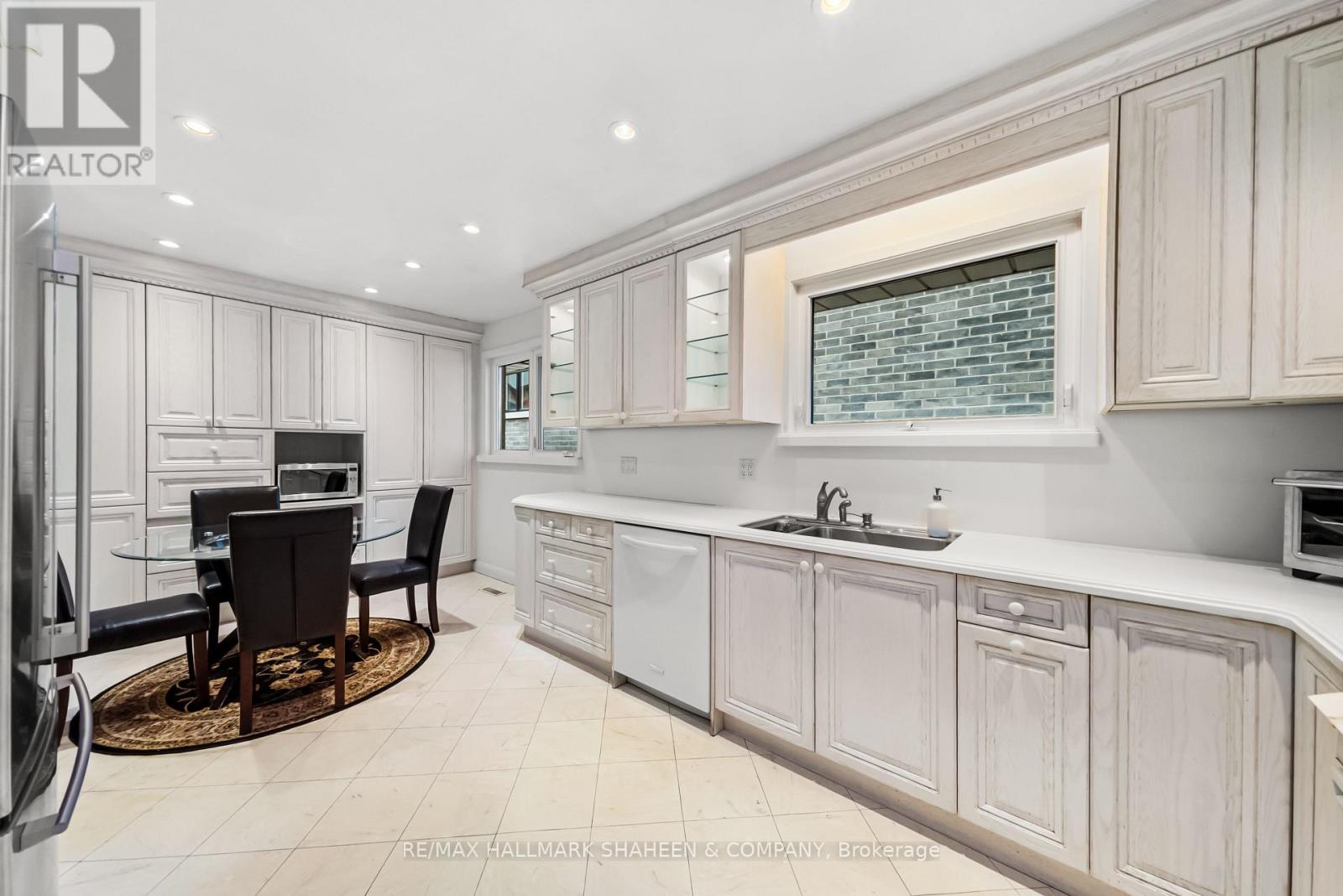 Main - 386 Ellerslie Avenue, Toronto, Ontario  M2R 1B9 - Photo 17 - C12504294