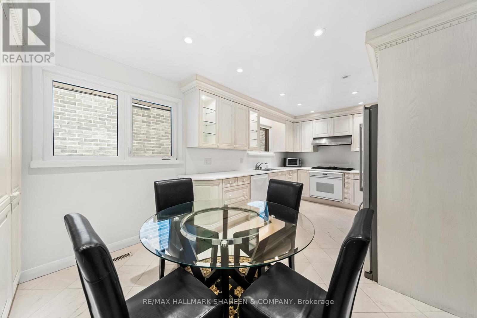 Main - 386 Ellerslie Avenue, Toronto, Ontario  M2R 1B9 - Photo 20 - C12504294