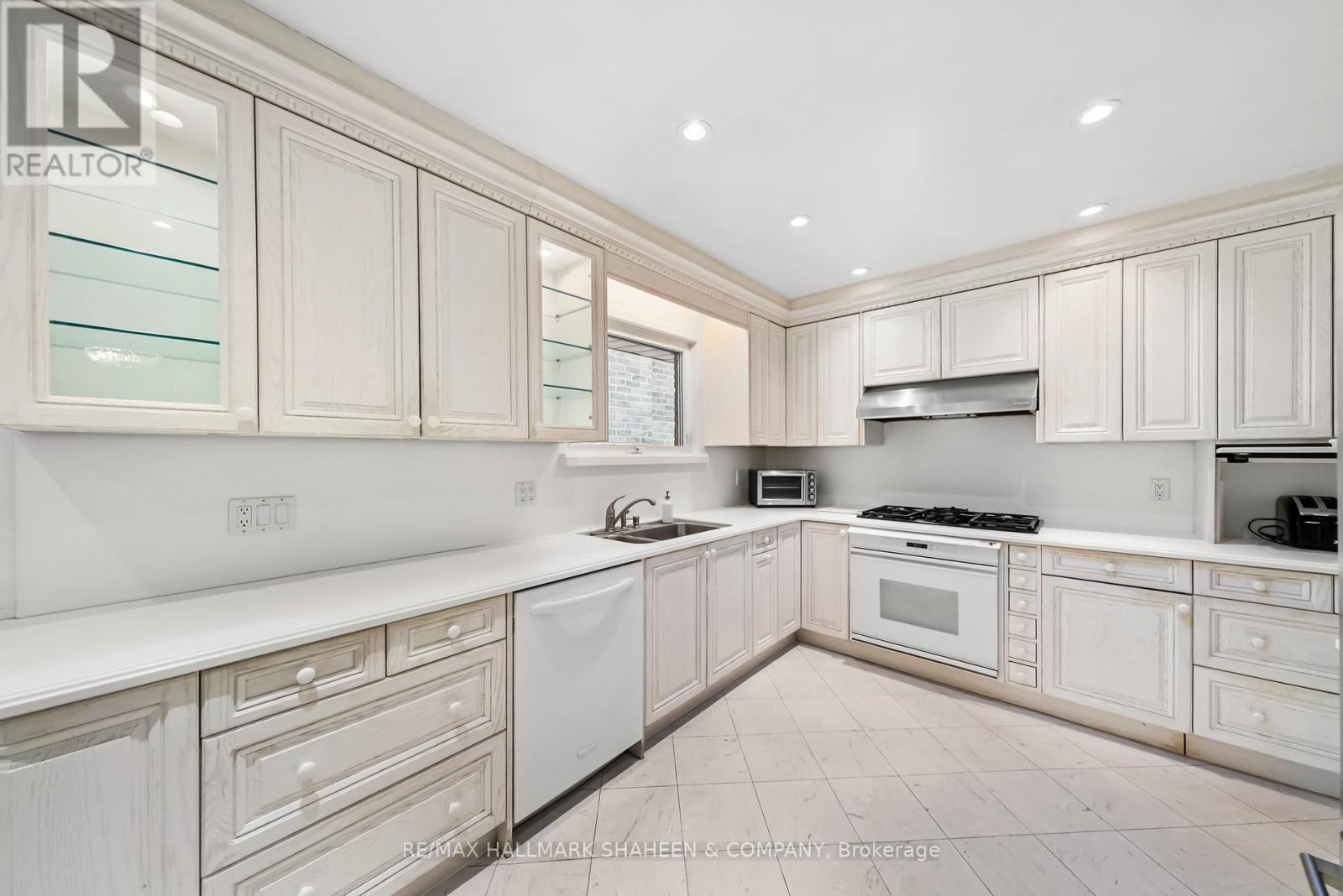 Main - 386 Ellerslie Avenue, Toronto, Ontario  M2R 1B9 - Photo 23 - C12504294