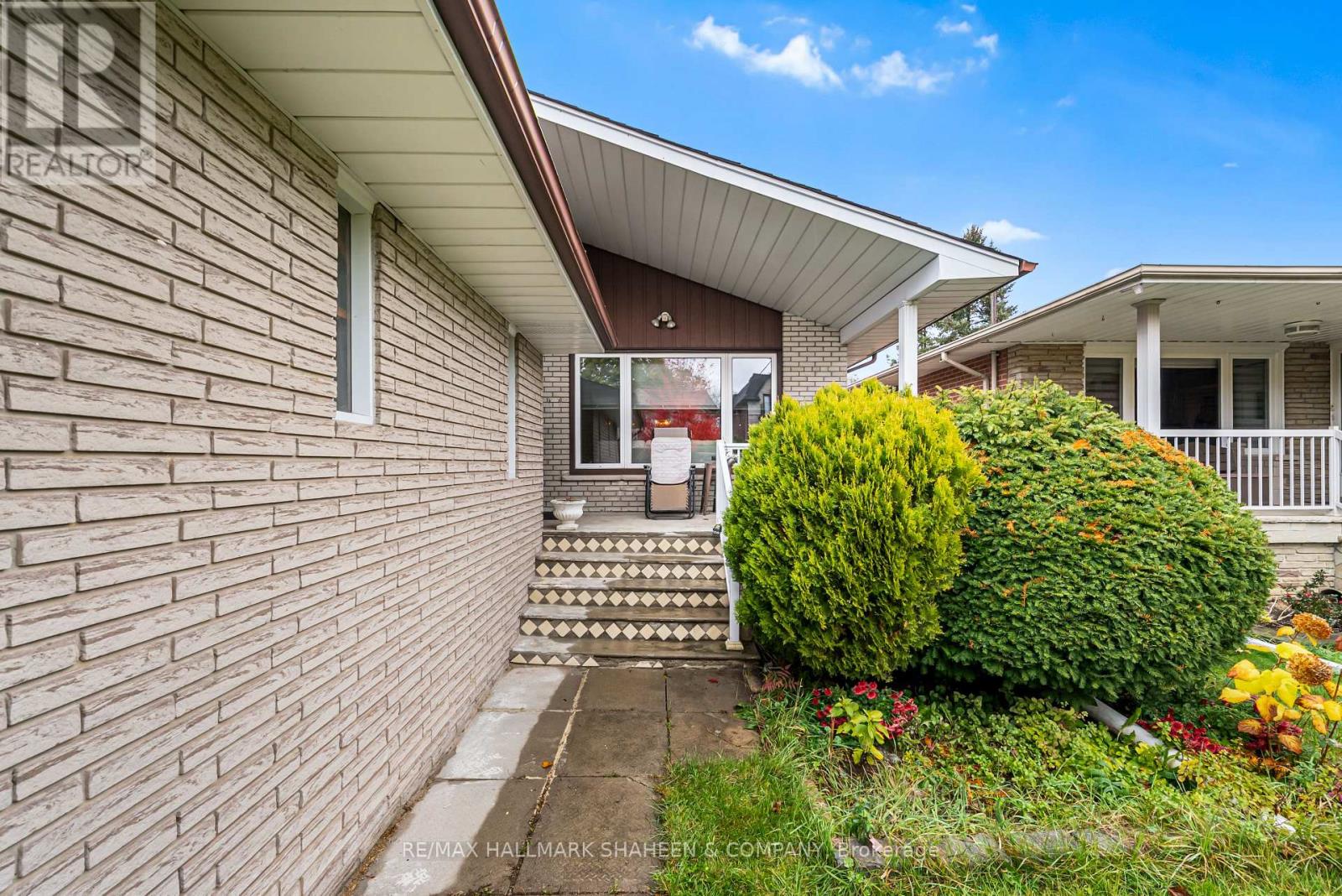 Main - 386 Ellerslie Avenue, Toronto, Ontario  M2R 1B9 - Photo 4 - C12504294