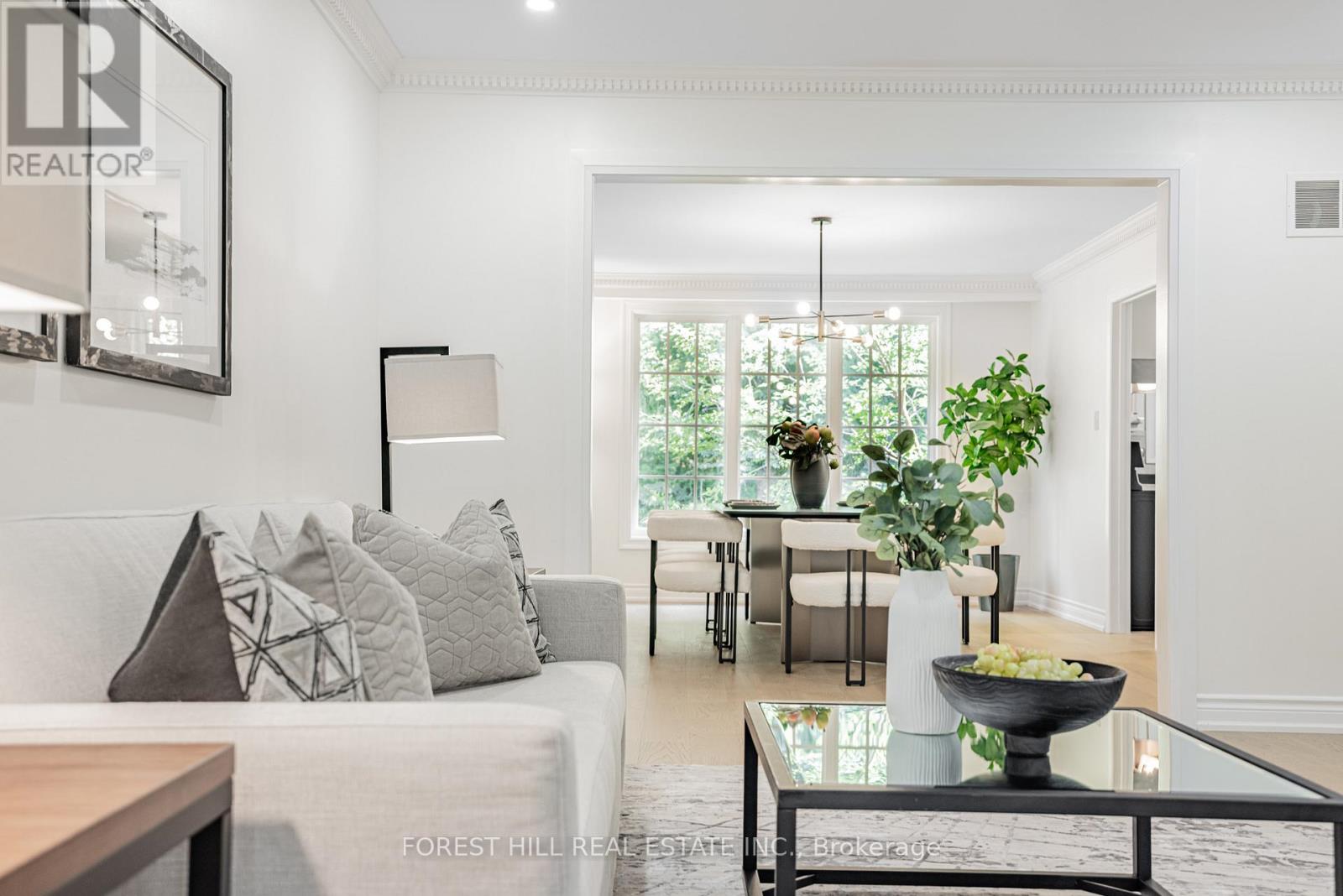 Property at 37 ABBEYWOOD TRAIL image 3