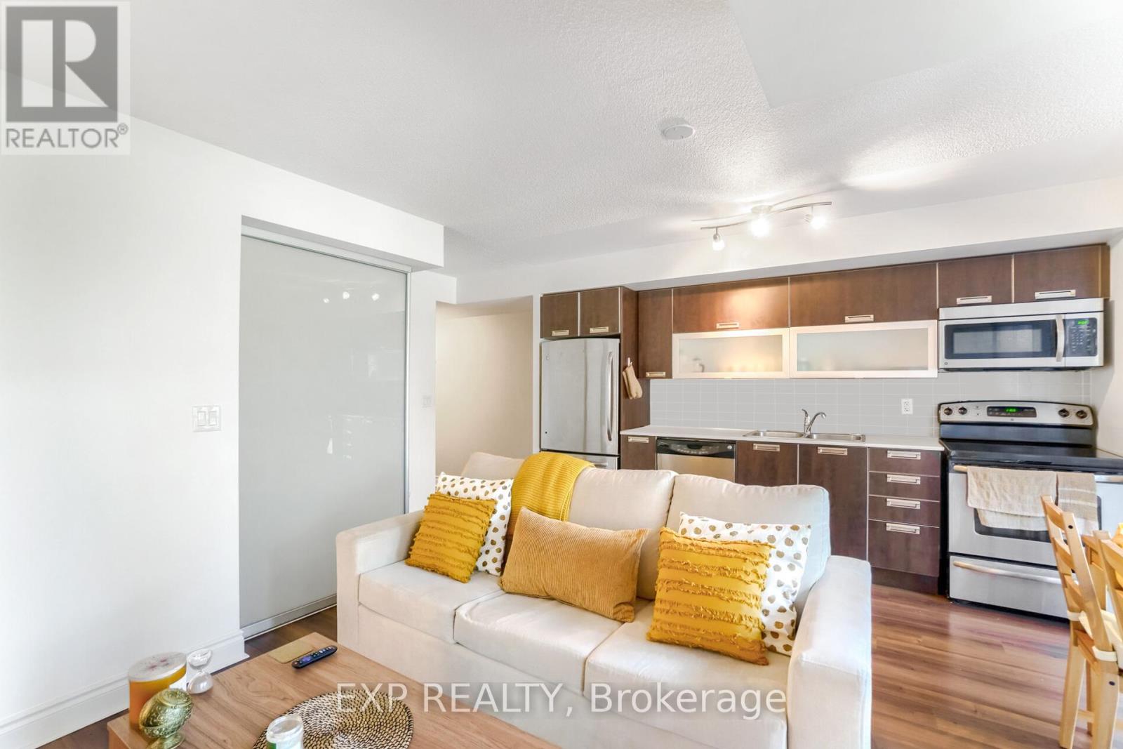 308 - 28 Ted Rogers Way, Toronto, Ontario  M4Y 2W7 - Photo 21 - C12504338