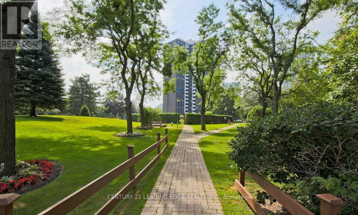 2302 - 10 MUIRHEAD ROAD, Toronto, Ontario