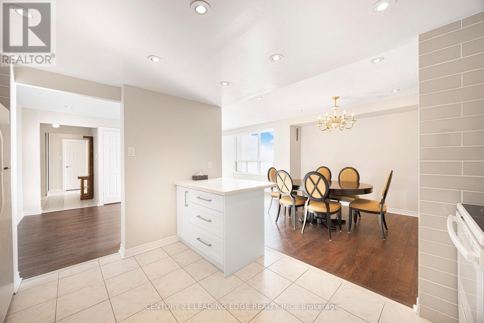 2302 - 10 Muirhead Road, Toronto, Ontario  M2J 4P9 - Photo 10 - C12504342