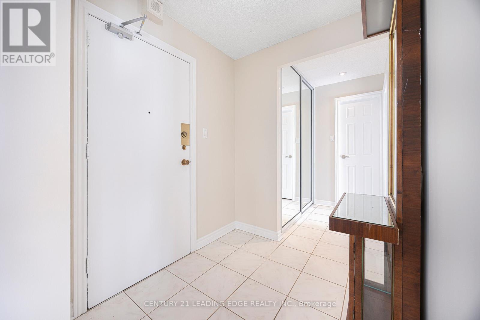 2302 - 10 Muirhead Road, Toronto, Ontario  M2J 4P9 - Photo 18 - C12504342