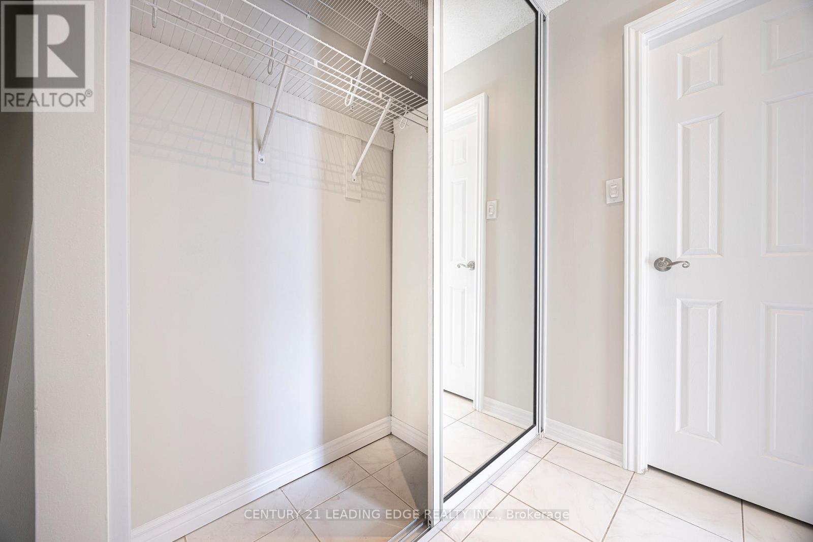 2302 - 10 Muirhead Road, Toronto, Ontario  M2J 4P9 - Photo 19 - C12504342