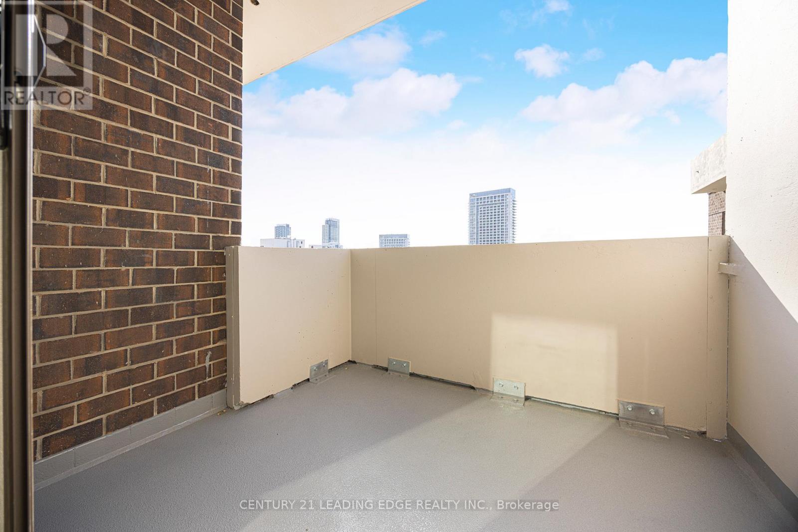 2302 - 10 Muirhead Road, Toronto, Ontario  M2J 4P9 - Photo 5 - C12504342