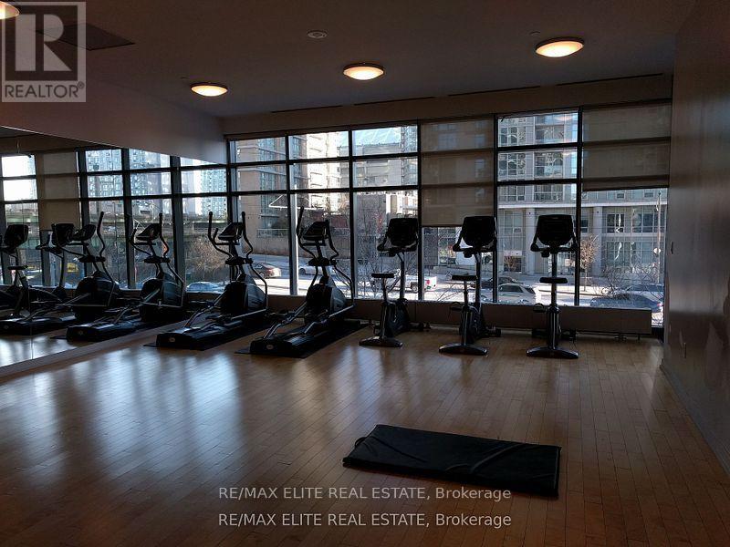 701 - 11 Brunel Court, Toronto, Ontario  M5V 3Y3 - Photo 10 - C12504358