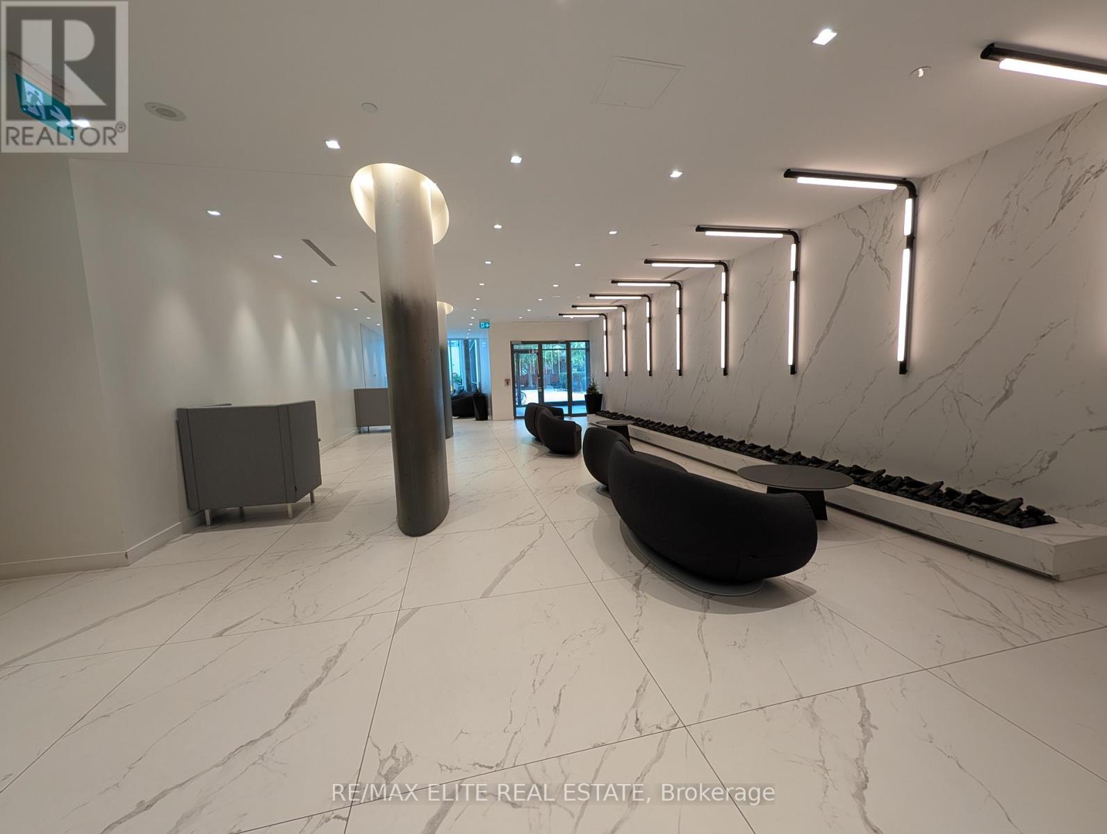 701 - 11 Brunel Court, Toronto, Ontario  M5V 3Y3 - Photo 15 - C12504358