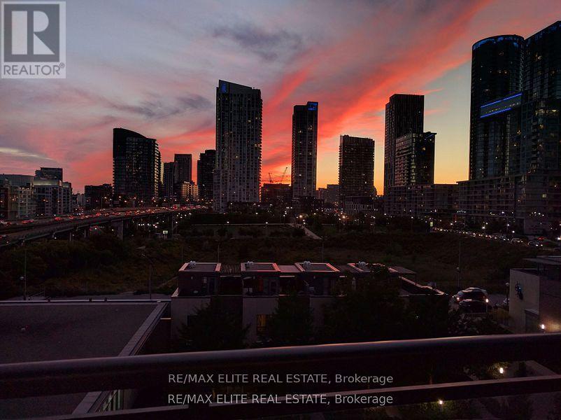 701 - 11 Brunel Court, Toronto, Ontario  M5V 3Y3 - Photo 16 - C12504358