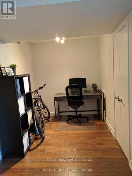 701 - 11 Brunel Court, Toronto, Ontario  M5V 3Y3 - Photo 6 - C12504358