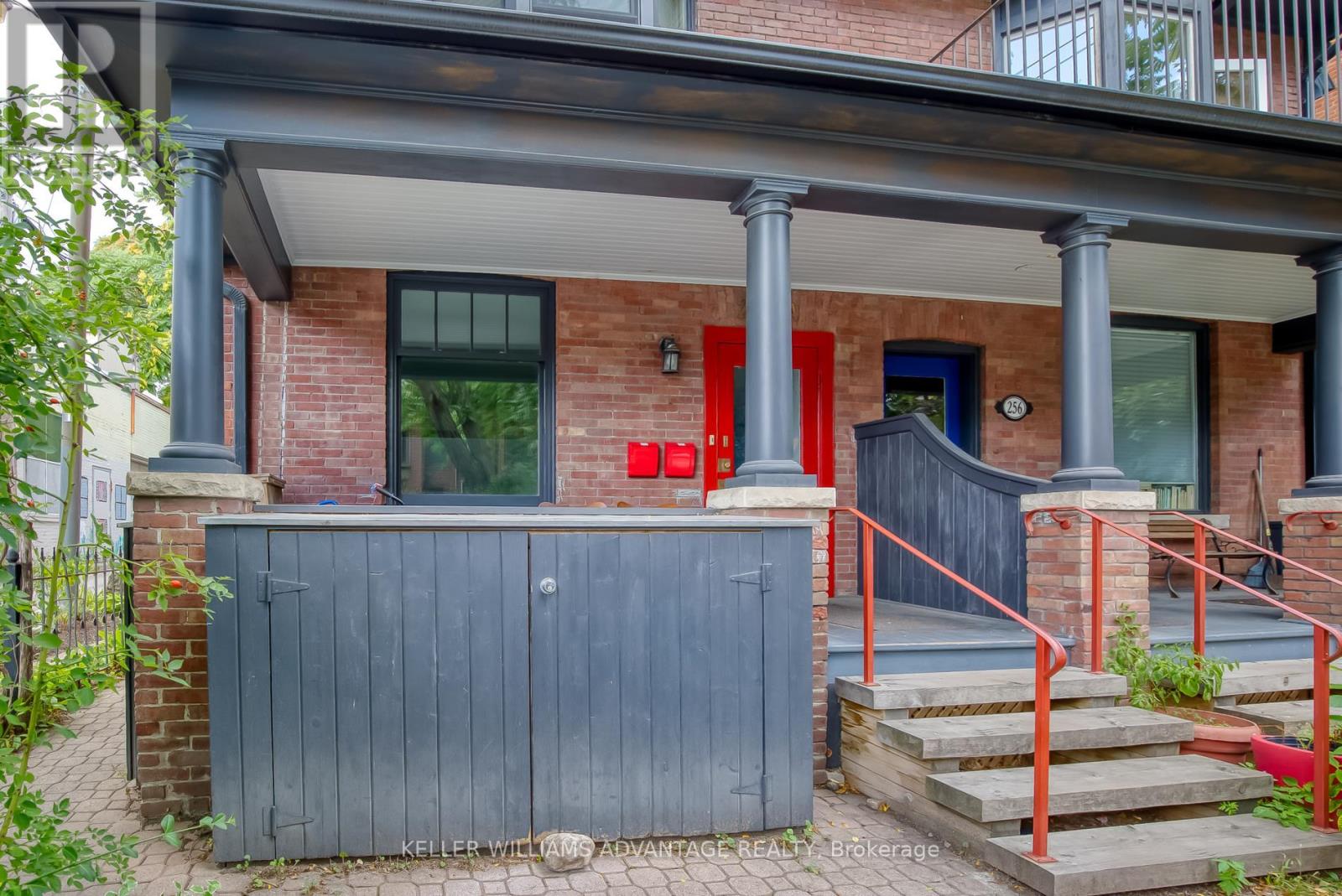 254a Carlton Street, Toronto, Ontario  M5A 2L3 - Photo 2 - C12504408