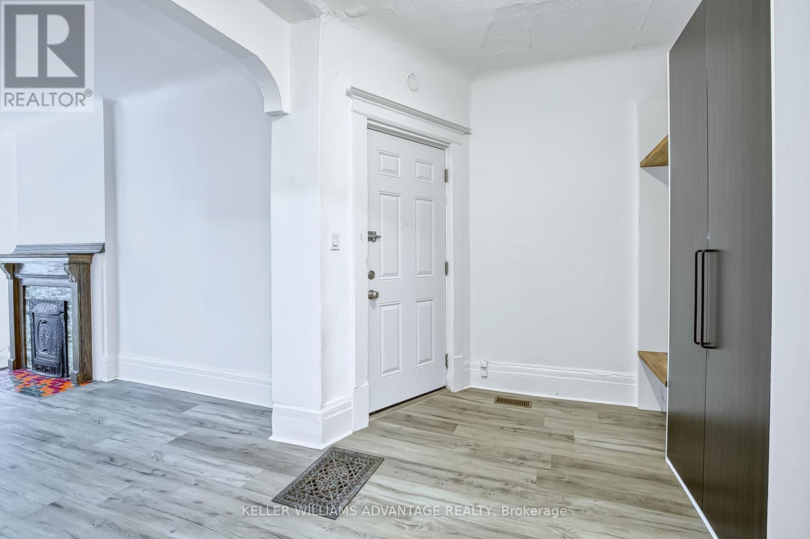 254a Carlton Street, Toronto, Ontario  M5A 2L3 - Photo 5 - C12504408