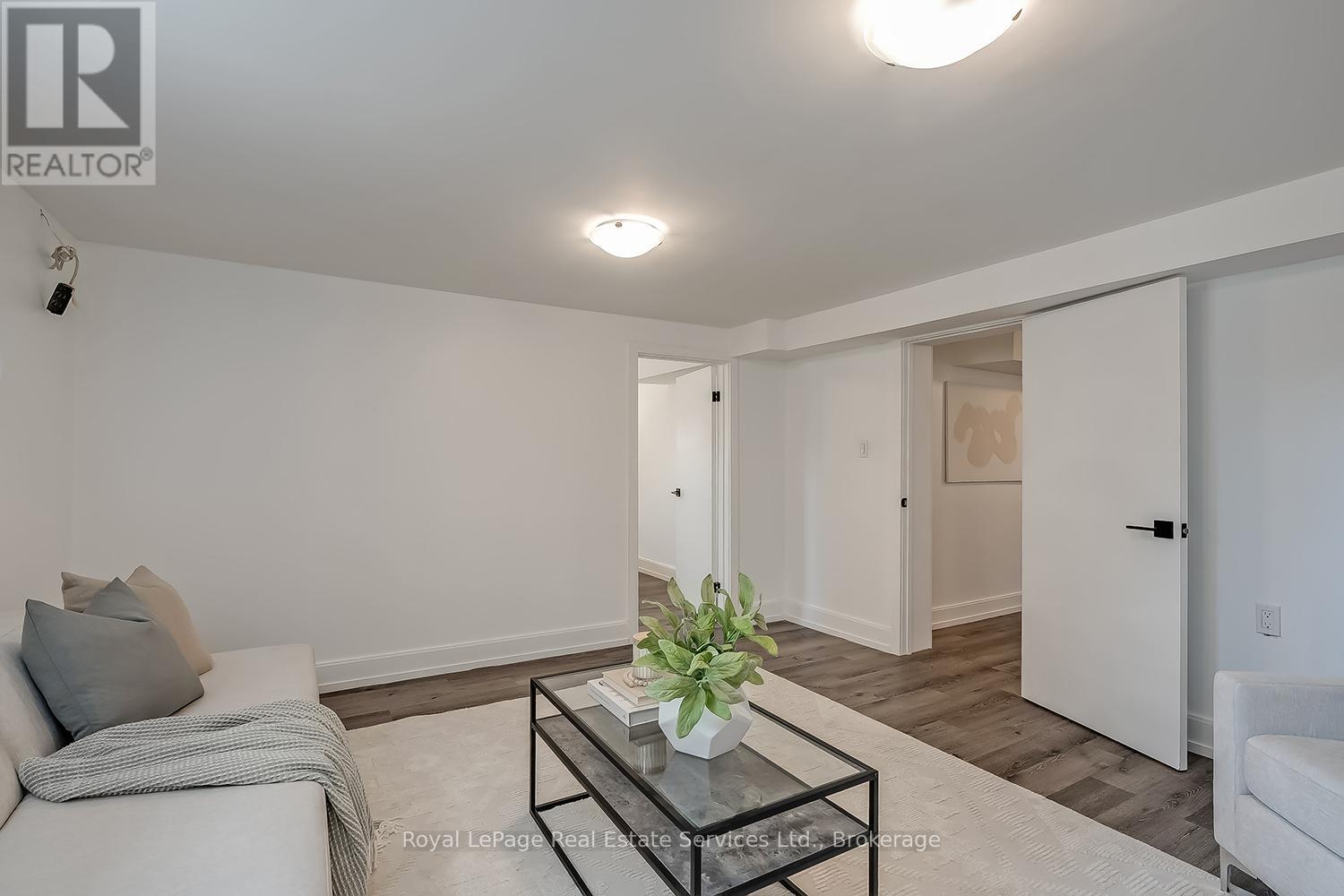 397 Bartos Drive, Oakville, Ontario  L6K 3E5 - Photo 37 - W12493290