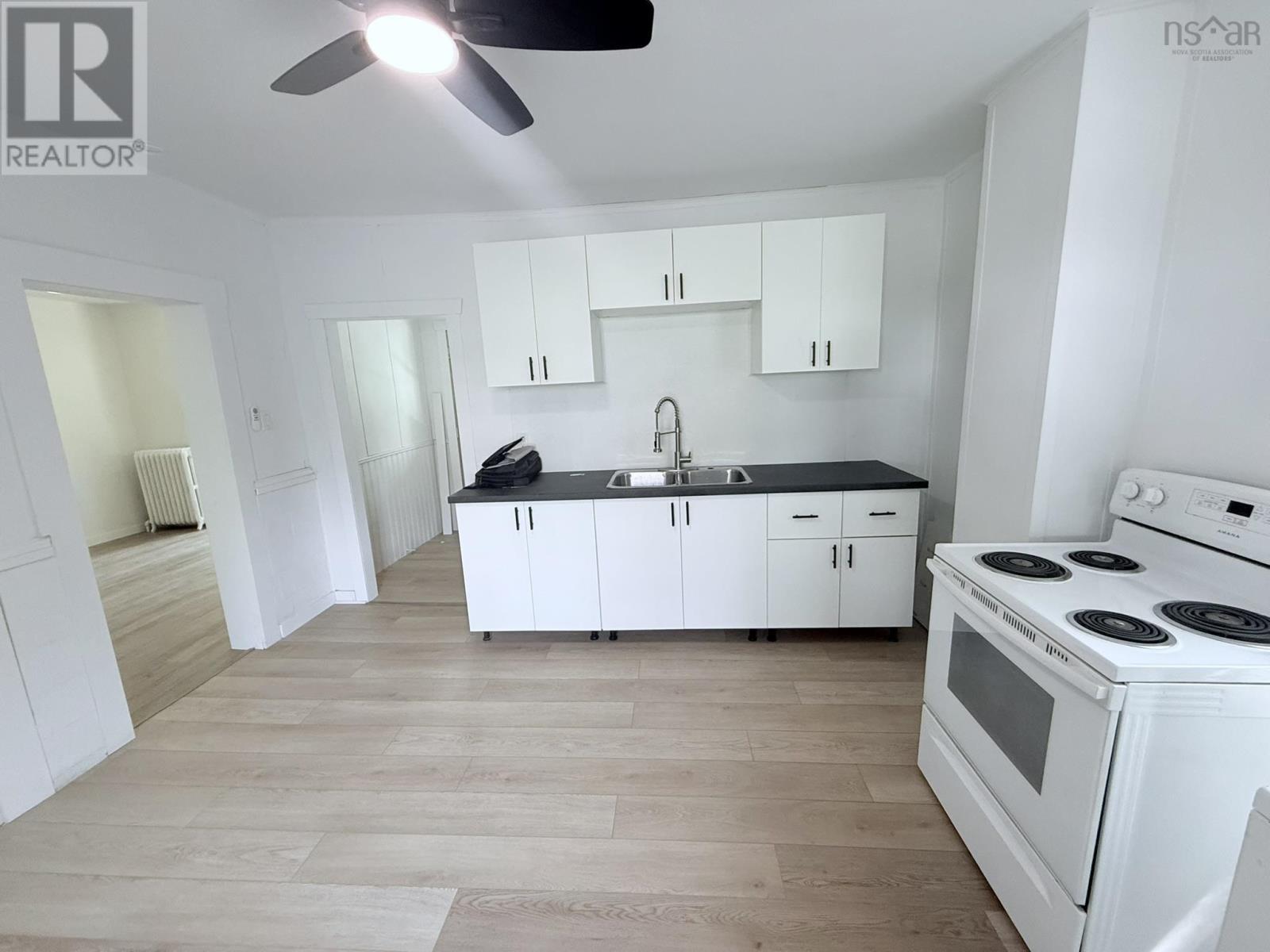 315 South Foord Street, Stellarton, Nova Scotia  B0K 1S0 - Photo 7 - 202519274