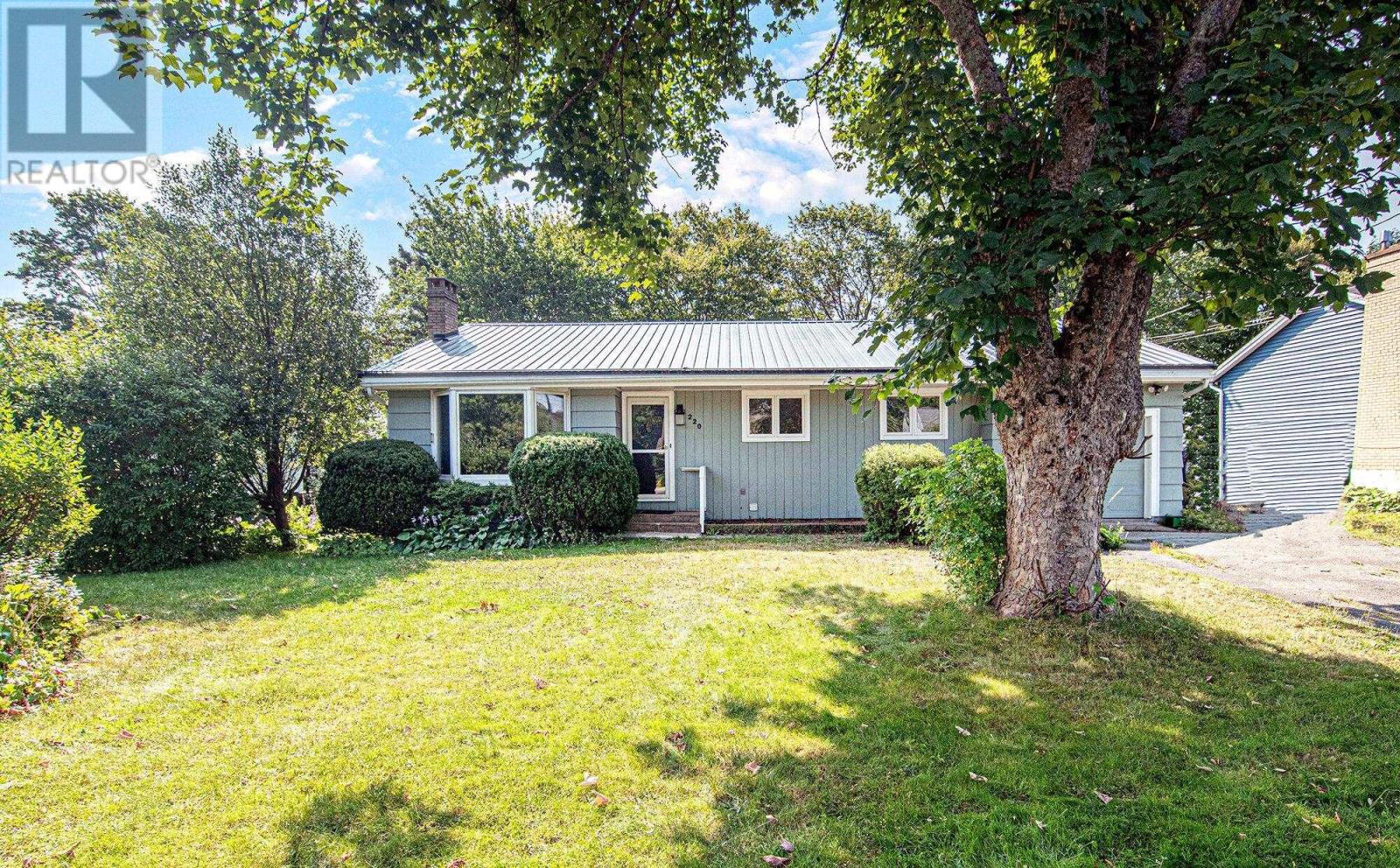 220 Melrose Avenue, Halifax, Nova Scotia