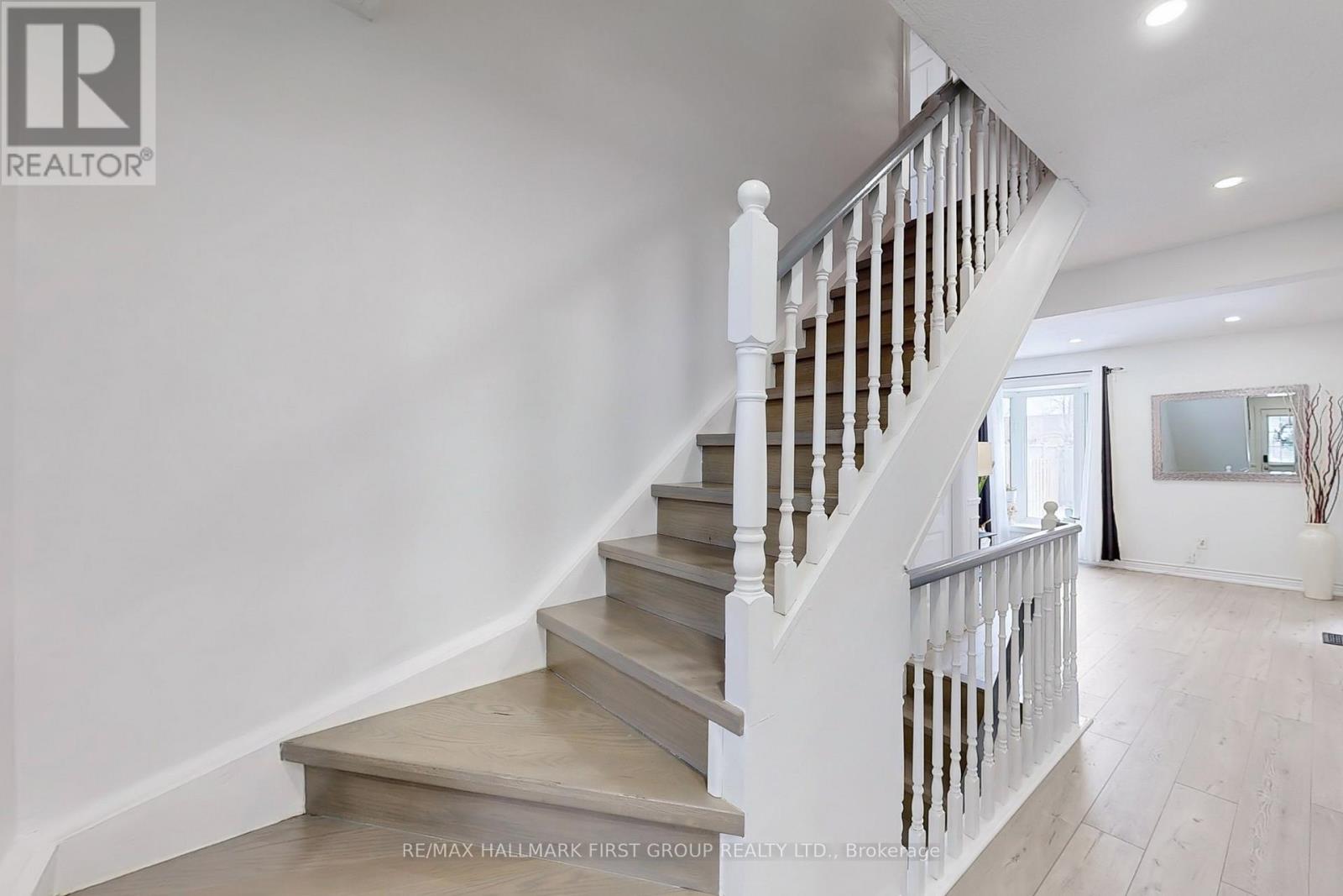 66 Medley Lane, Ajax, Ontario  L1S 3P6 - Photo 13 - E12504252