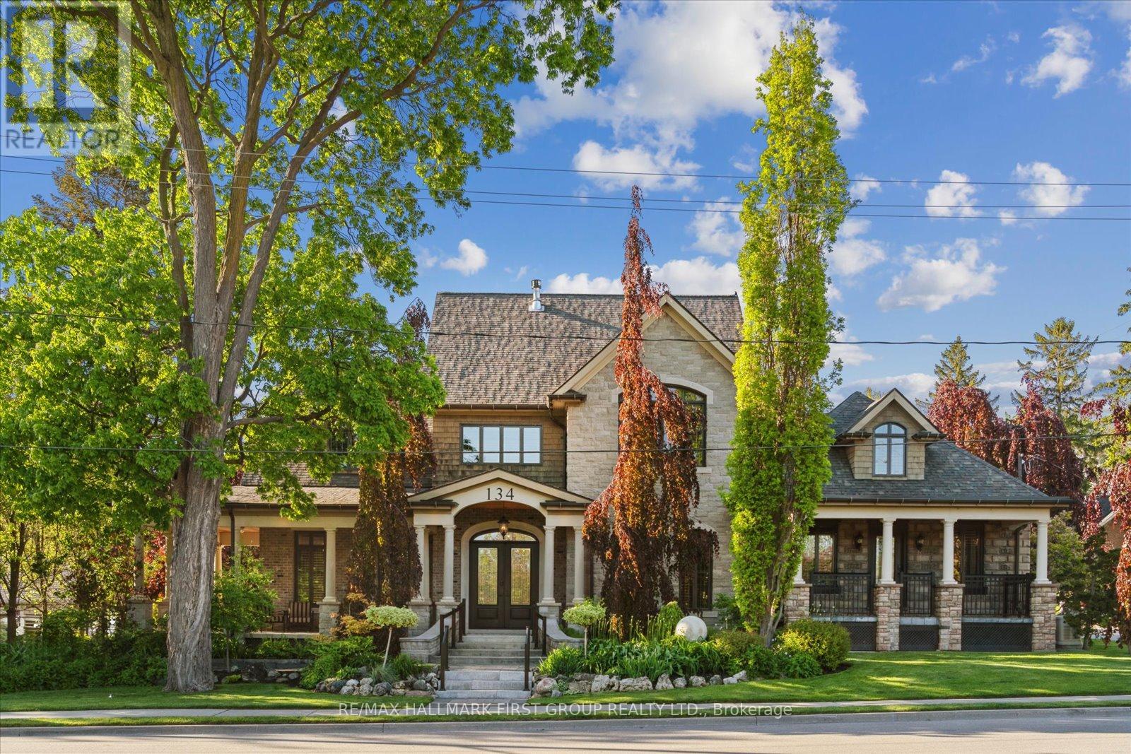 Whitby (Port Whitby) House for sale:  4 bedroom 3,500 sq.ft. (Listed 2025-11-04)