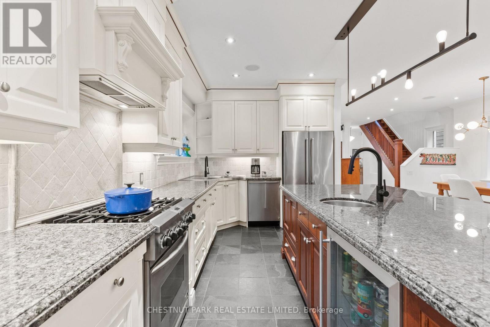 184 Neville Park Boulevard, Toronto, Ontario  M4E 3P8 - Photo 19 - E12504386