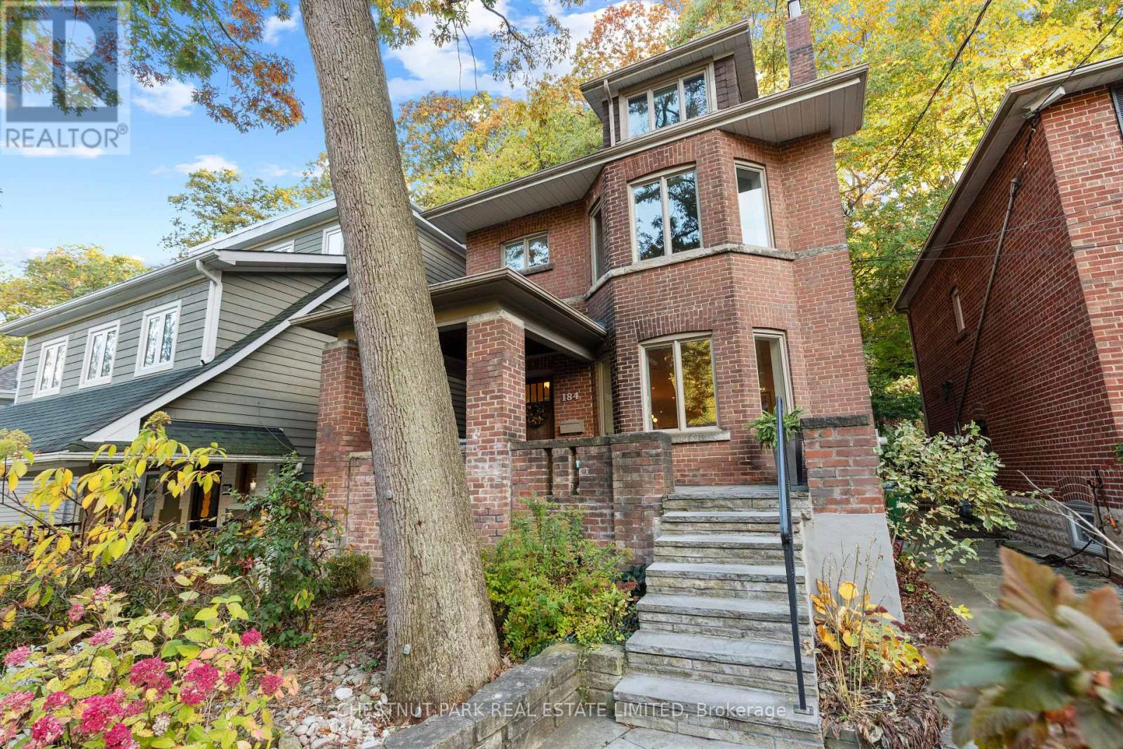 184 Neville Park Boulevard, Toronto, Ontario  M4E 3P8 - Photo 3 - E12504386