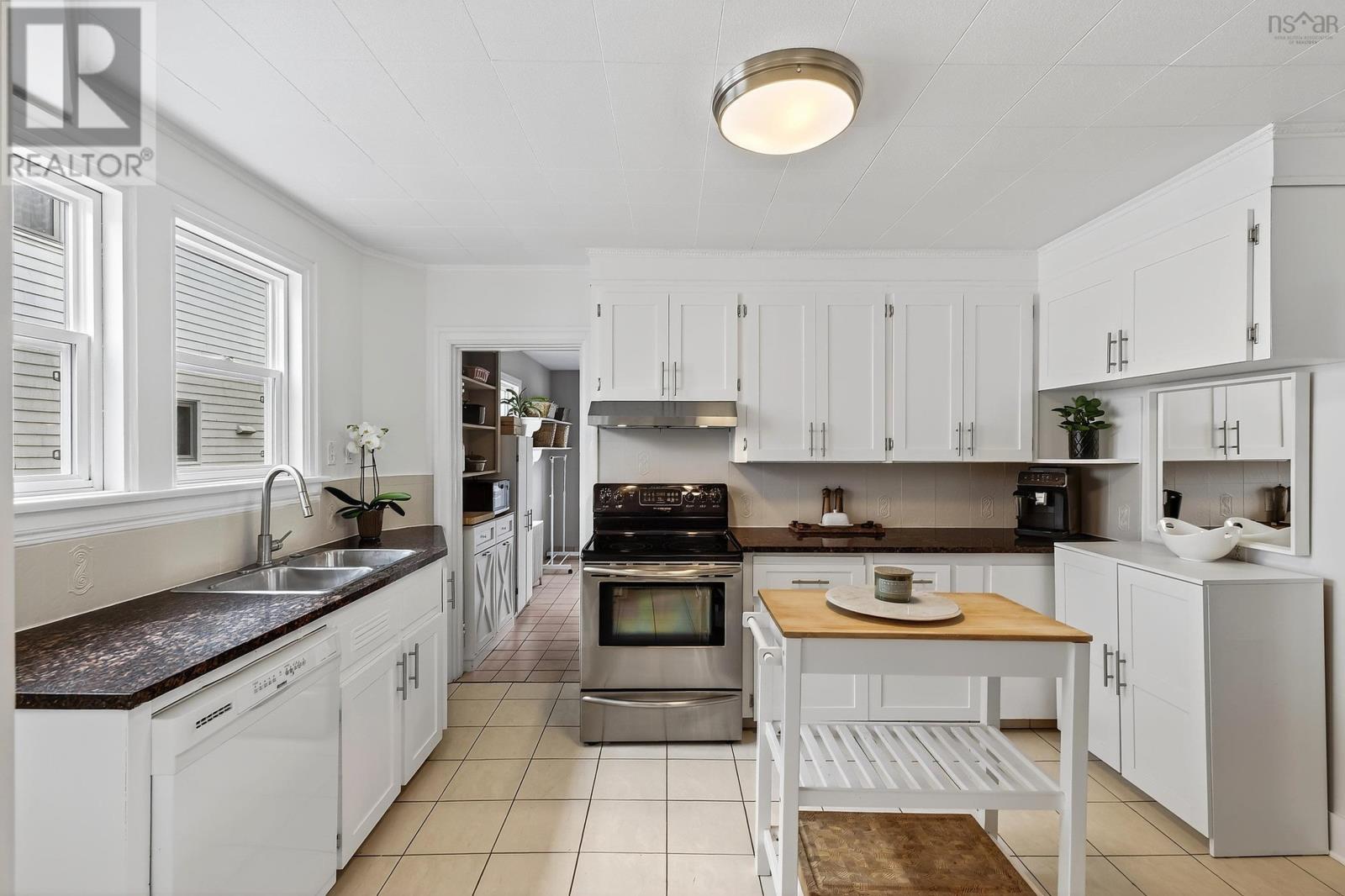 2500 Connaught Avenue, Halifax, Nova Scotia  B3L 2Z4 - Photo 13 - 202526909