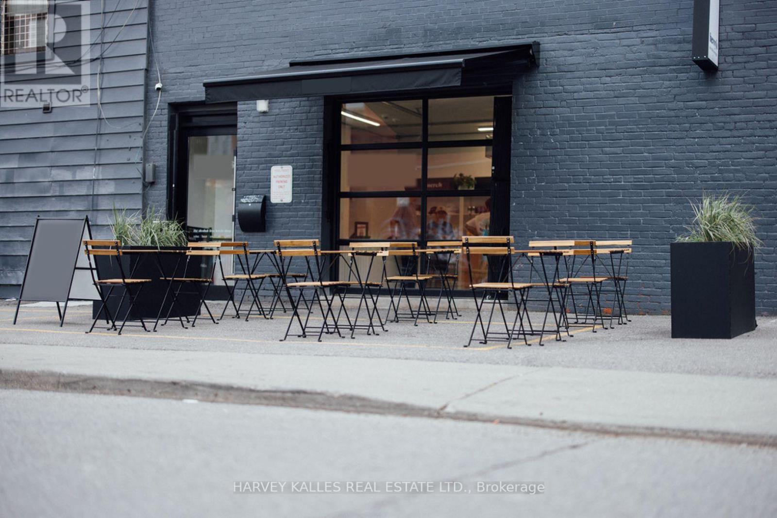 2 - 398 SPADINA AVENUE, Toronto, Ontario